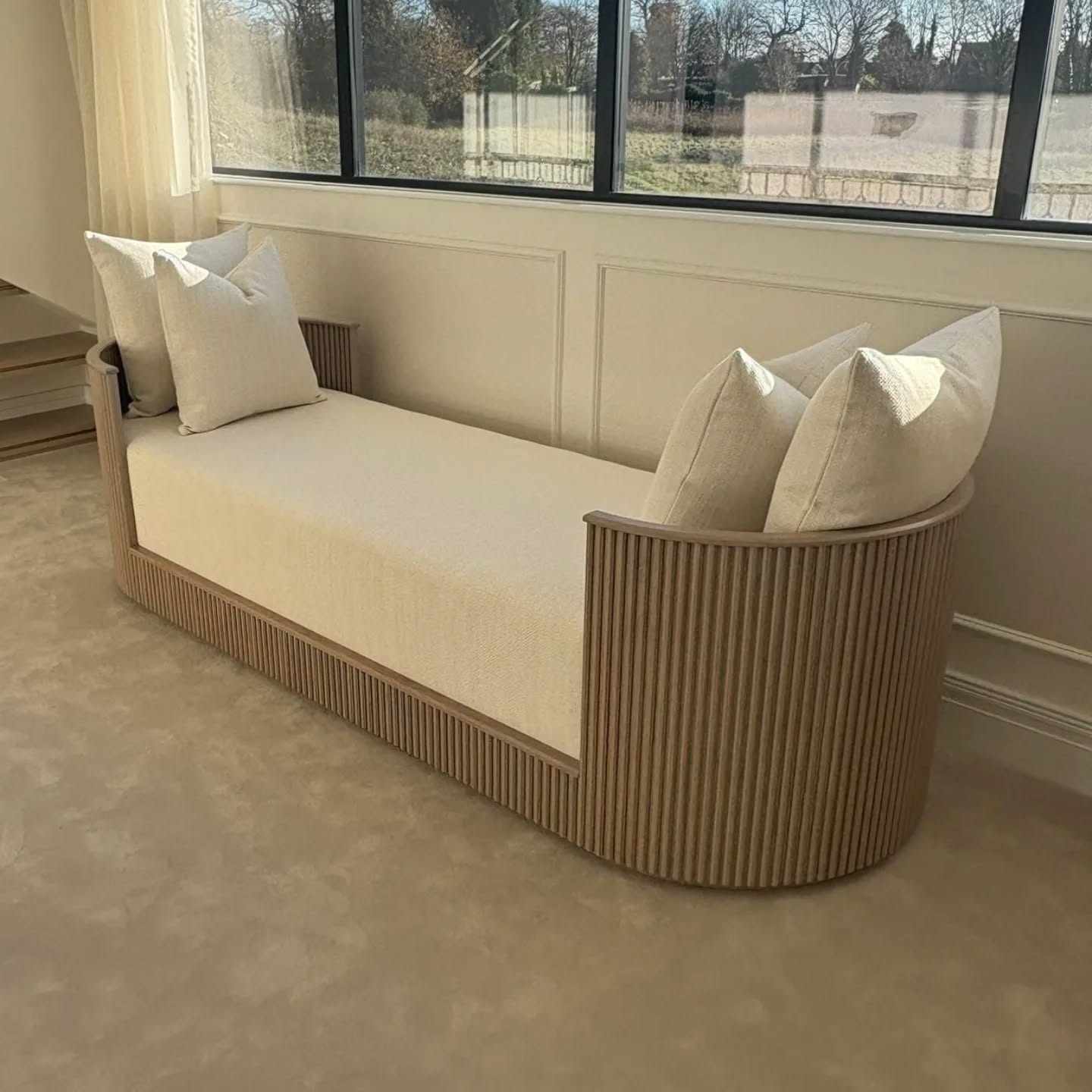 A recently completed day bed in #reeded oak !
#madeinsheffield #oak #bed #daybed