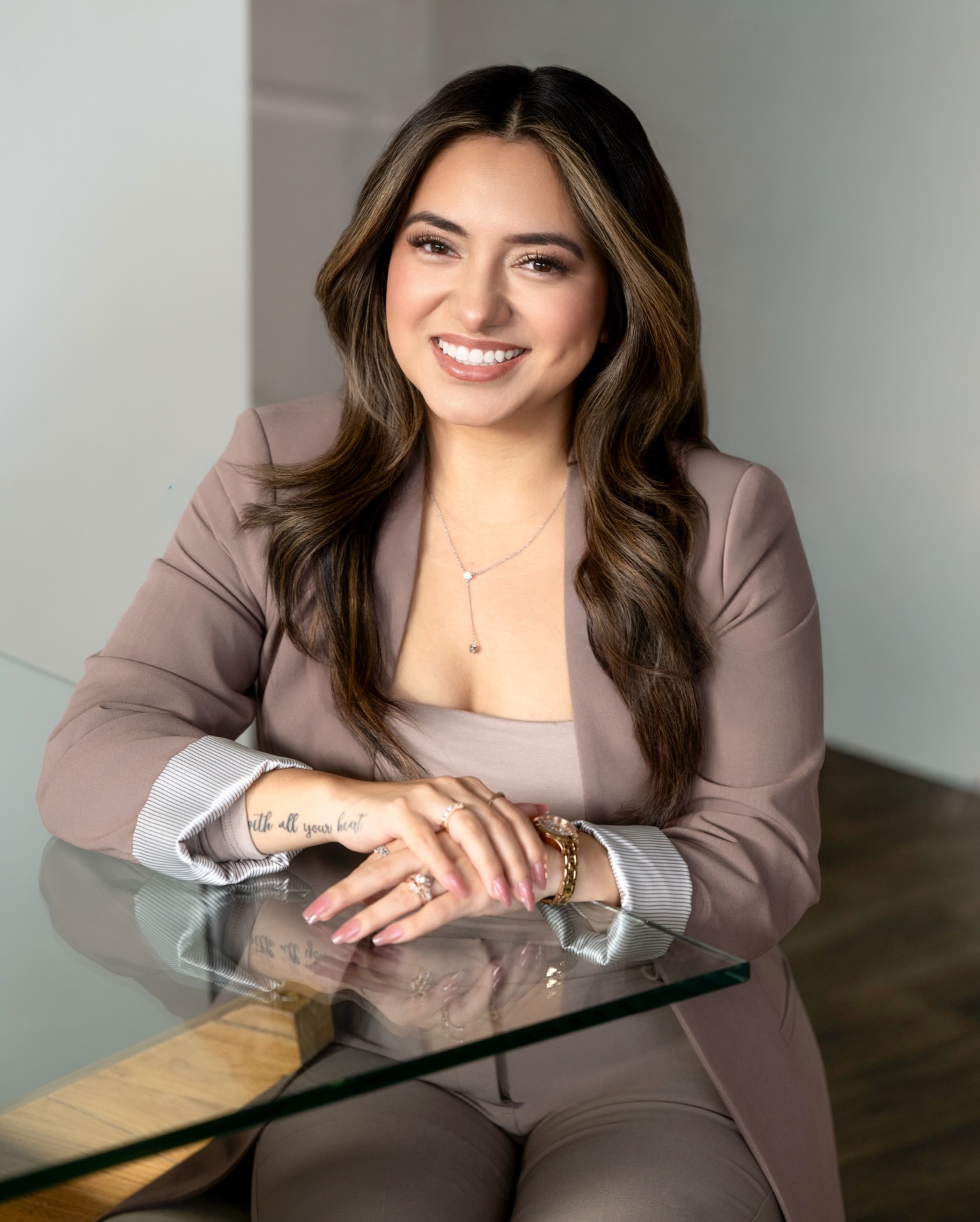 New beginnings deserve to be celebrated.
I’m thrilled to share that Gabriela Esquivel has joined Compass Real Estate, where she’ll be working alongside Jose Rey, Broker Manager.
Gaby is stepping into this next chapter with the same energy, professionalism, and commitment that made her brand photography session such a joy.
Watching clients grow their careers is one of the best parts of what I do, and seeing Gaby take this exciting step is no exception.
If you’re buying or selling in the area, you’re in excellent hands with Gaby and the Compass team.
Congratulations, Gaby! Here’s to new chapters and big wins ahead.
Photo of: Gabriela Esquivel
Real Estate Agent, Compass
Working alongside Jose Rey, Broker Manager
💄 Hair and Makeup by @agmakeup_skincare
