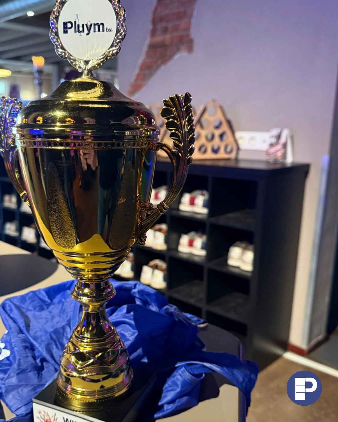 ๐๐๐ซ๐๐จ: ๐๐ ๐ฐ๐ข๐ง๐ง๐๐๐ซ ๐ฏ๐๐ง ๐๐ ๐๐ฅ๐ฎ๐ฒ๐ฆ ๐๐๐ค๐๐ซ๐๐ณ
Afgelopen week was het tijd om gezellig te gaan bowlen met het team. Wij verdenken Marco ervan dat hij stiekem geoefend heeft, hij was onverslaanbaar en ging ervandoor met de Pluym beker. ๐
#teamuitje
#drankenhandelpluym
#pluymbeker