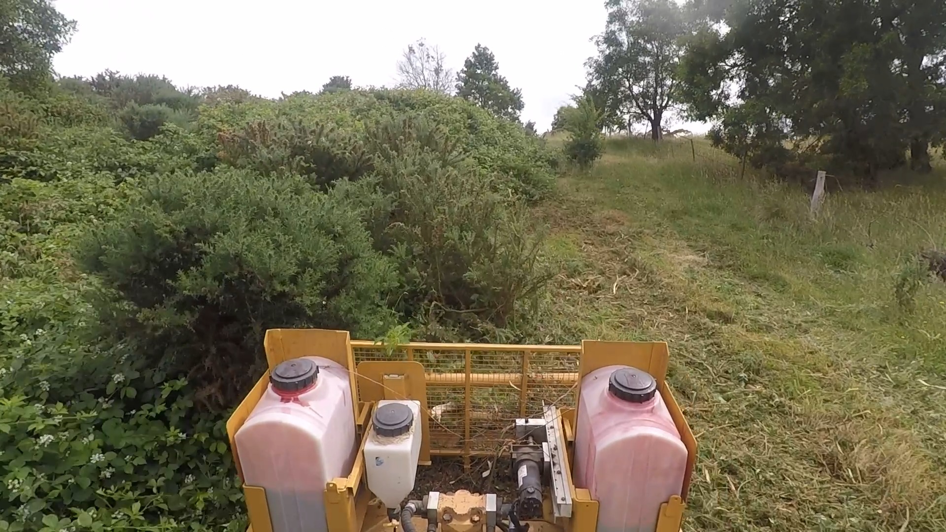 Here’s the Eco Blade working through gorse like it’s nothing. Cutting, mulching and chemically treating the root system in a single, clean pass. This isn’t slash-and-run. It’s about stopping the problem at the source so the weeds don’t come back next season.
Contact Paul via messenger or the MVC website for a free quote.
.
.
.
.
.
#mountainviewcontracting #mvcontracting #earthworks #gisborne #macedonranges #ballarat #mitchellshire #creswick #daylesford #trentham #glenlyon #ashbourne #tylden #lyonville #hepburnshire #mtalexandershire #harcourt #castlemaine #maldon #woodend #lancefield