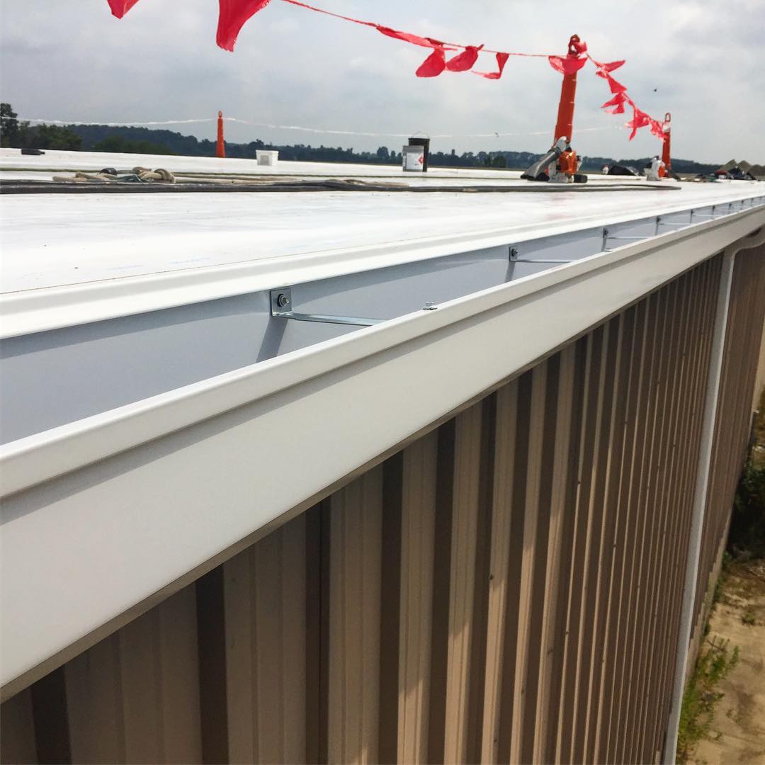 New 7” industrial gutters for Orville Trucking and Grading Company. #orrvilleohio #commercialgutters #ohioroofing #flatroof #flatroofing #ohioconstruction