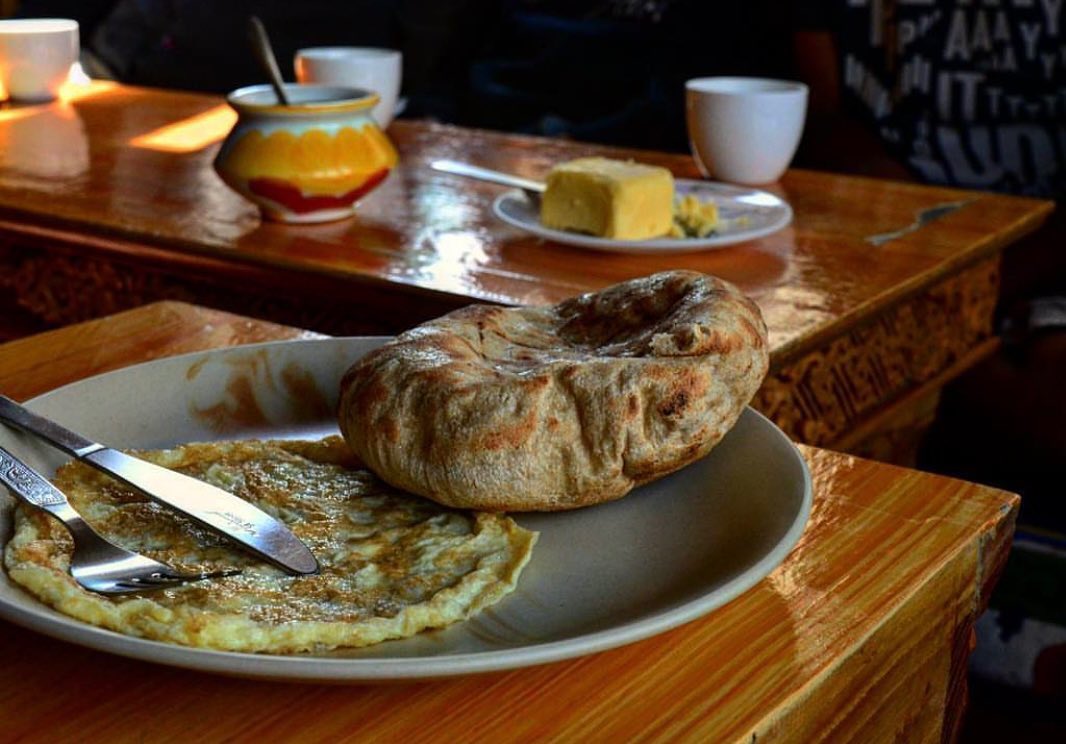 TRAVEL STORIES FROM LADAKH
.
.
"Before we started off with our Day 1 itinerary, a sumptuous breakfast platter with Khambir (Ladakhi bread), omelette, tea and dollops of butter savoured our tastebuds.”
.
.
Courtesy @twoirregular
#ladakhbackpackers #travelholic #nubravalley #backpacking #reels #trendingreels #lehladakh #backpackers #trending ##wanderlust #spiritualawakening #instagram #nikonindiaphotography #ladakh #likeforlikes #backpackertrails #ladakhdiaries #followforfollow #adventurelover #himalyandiaries #himalayas #ladakh2022 #incredibleindia #shotoniphone #travelphotography#incredibleindia #follow4followback #instalike #instagood #instamood