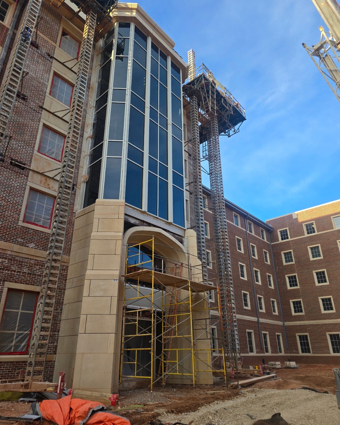 Green Country Interiors owns and operates our own mast climber scaffolding systems—streamlining logistics for general contractors and creating safer, more efficient job sites for our crews.
Pictured here are GCI mast climbers in action at the University of Oklahoma Norman campus.
#JobSiteSafety #ConstructionSafety #SafetyFirst #WorkSafe
#OSHACompliance