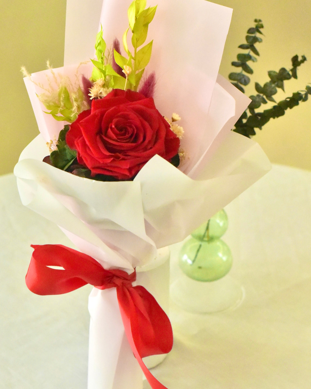 Make a lasting impression with our 1 Premium Cherry Red Preserved Rose Bouquet! ā¤ļøāØ This single, perfectly preserved cherry red rose is handcrafted to stay beautiful for 1ā3 yearsāno water, no fuss.
Hand-tied with seasonal fillers and finished with a classic red satin ribbon, itās the perfect gesture for anniversaries, birthdays, or a timeless "I love you". š„š°ļø
Gift a bloom that stays as vibrant as your special moments.
Shop now: https://www.skfleur.sg/product-page/1-premium-cherry-red-preserved-rose-bouquet-delivery-sg
#SKfleur #CherryRedRose #PreservedRoses #AnniversaryGift #SGFlowers #SustainableBeauty #FloralDesign #GiftIdeasSG