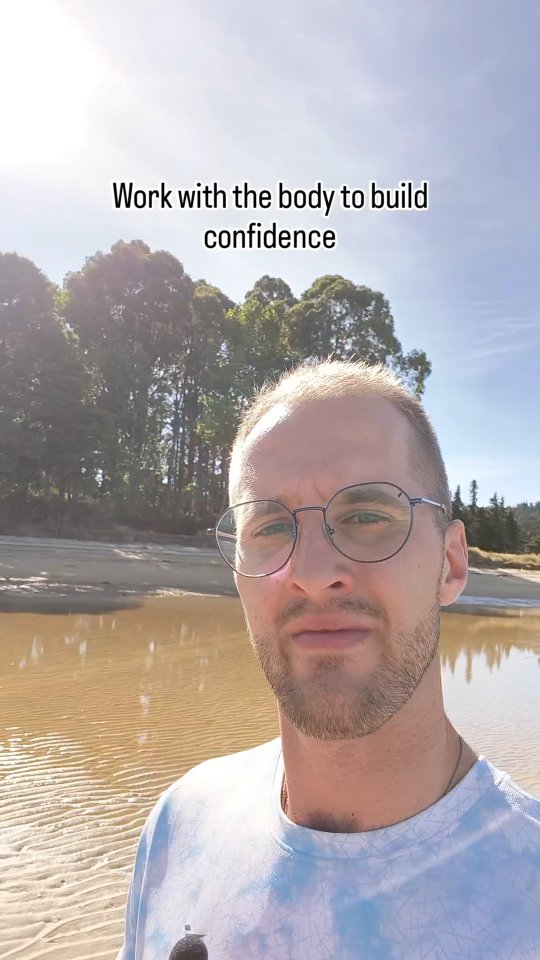 If this feels familiar, you’re not alone.
Feeling stuck or disconnected isn’t a failure — it’s a body that learned to protect you.
This space is about working with your body, not against it, so confidence can grow naturally.