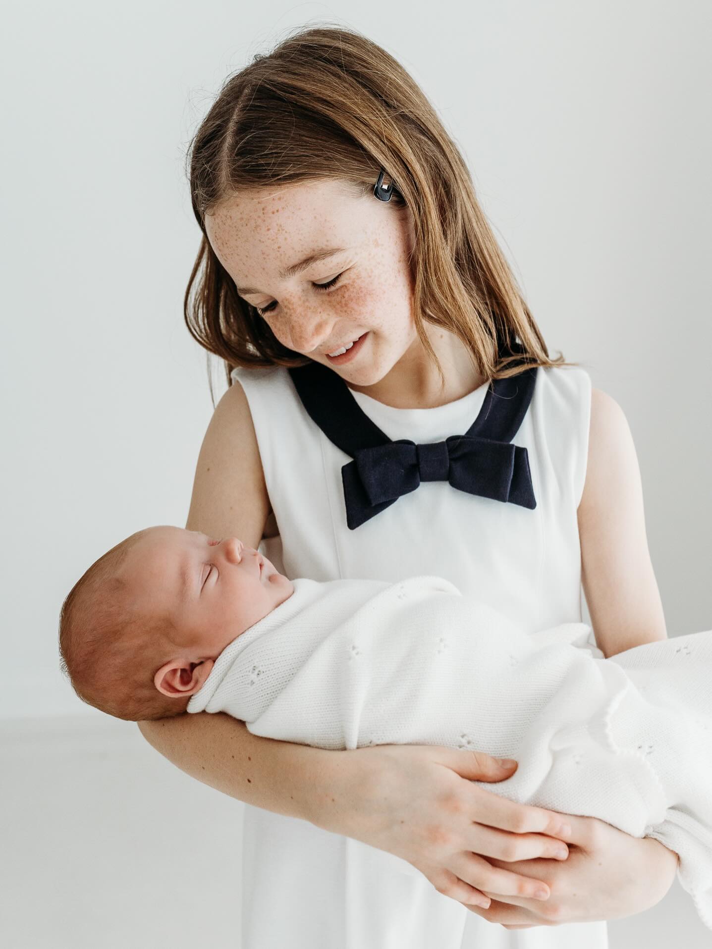 How lucky is this little bubba with not just one, two or three but FOUR older siblings to watch over him and love him forever. This gorgeous family keep bringing me adorable new people to capture and I’m forever grateful.🙏
I grew up as an only child so I always marvel seeing these special relationships unfold. Being a mum of three now, I know first hand that sibling relationships aren’t always simple, but they are certainly full of a special kind of love 🥰
If you’re looking for a newborn photographer in Surrey with a natural photography style then I’d love to hear from you. I now have over 80 five star google reviews so you can read about others’ experiences and see if you think we’d be a good fit :-)