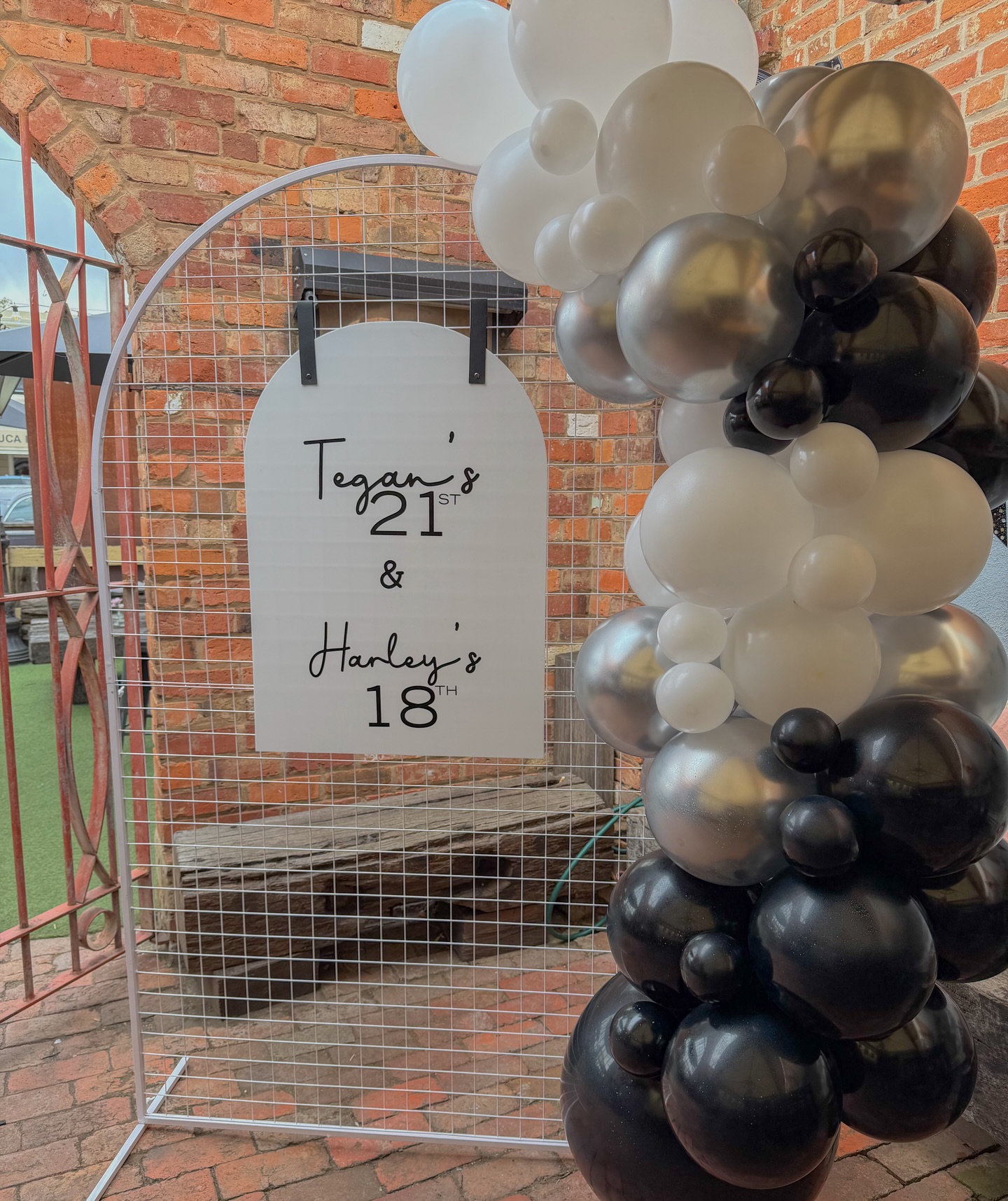 Who doesn’t love an arbour, garland, custom signage combo for a joint birthday 🎈
With their birthdays just a week apart, this sibling duo celebrated in style at The Gypsy Bar. The perfect spot with vibes and atmosphere.
DM us now to book in your next event 💌