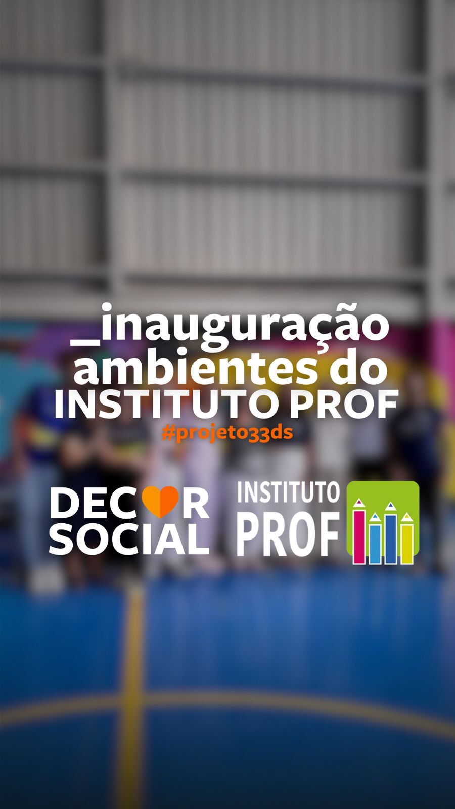 Inauguração #Projeto33DS | Instituto Prof 🧡📚✨
Ficamos responsáveis em requalificar alguns espaços do Instituto, com pequenas reformas e o principal que foi trazer mais cor e arte para os espaços! Inauguramos “cantinhos de leitura” em cada uma das salas de aula, levamos arte para a sala de informática e trouxemos cor e arte aos ambientes multiuso, como a quadra e uma sala onde praticam yoga, judô e capoeira, entre outras atividades. Espaços pensados e decorados para incentivar a leitura, o aprendizado e o acolhimento de mais de 600 crianças e adolescentes atendidos semanalmente pelos projetos desenvolvidos no @institutoprof.
Esse projeto ganhou vida graças a parceiros que acreditam no poder do cuidado e da educação, além do apoio de empresas e voluntários que colocaram amor e propósito em cada detalhe. Nosso muito obrigada! 🙌🏼
💛
Conheçam nossos parceiros e doadores:
Artistas: Ricardo Celio (@_celio1), Arnaldo Degasperi (@arnaldodegasperi), Fabyola Magalhães (@fabymag.art), Fênix Sthefany (@fenixartivista), Felipe Borges (@3visao) e Vitória Carolina (@arteira_vii). Apoio @projetovoltandoaescola
Mobiliário: @muskinha & @kinderdesign_
Tenda: @cabanas_bacanas
Itens decorativos: @caranconcept, @elluceiluminacao, @ibizagroupoficial @lorenzettioficial & @leroymerlin
Paisagismo | Horta: @casakpaisagismo
Tintas: Instituto Coral @tintascoral
Apoio: @goodstorage
Coordenação: Giovana Socolowski @decor_social
Quando unimos propósito, parceria e cuidado, criamos espaços que transformam vidas. 🧡