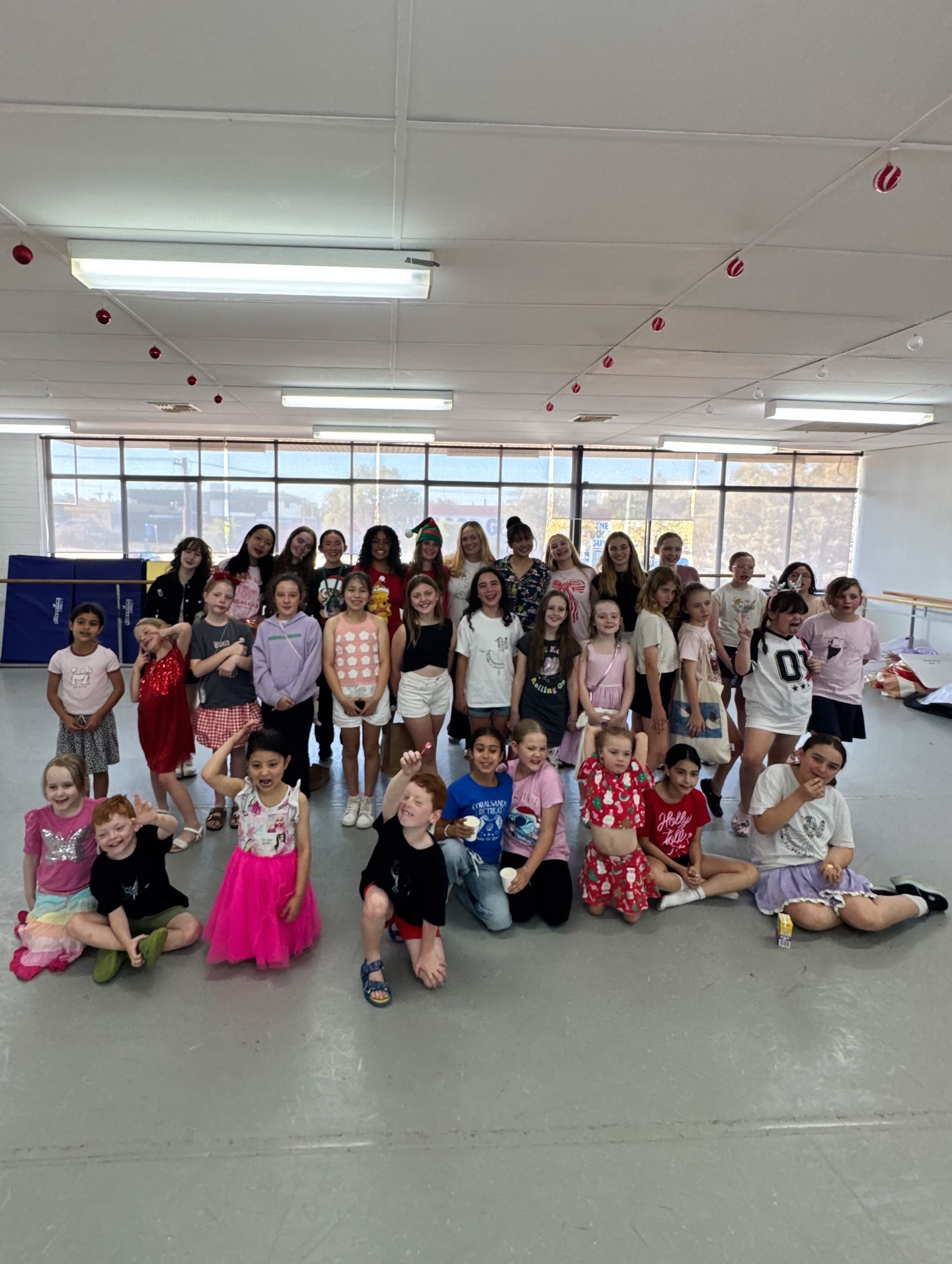 Throwback to our Christmas Party! 🎄
Soooo much fun playing games and eating party food at the studio, followed by Wicked: For Good at Hoyts in our own private cinema!! 😍🩷💚
#onbeatdancestudios #teamonbeat