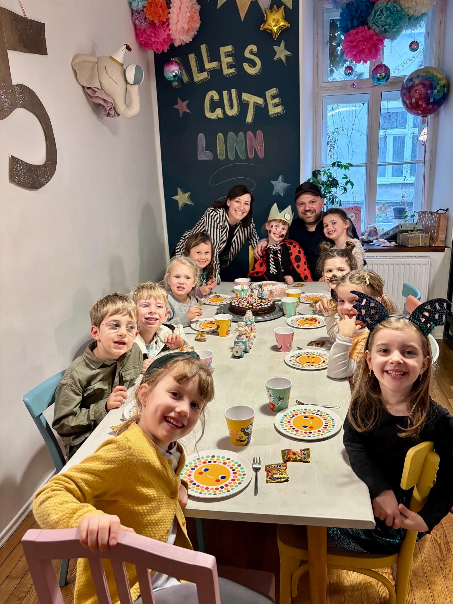 Partytime 🎉
#kinderwerkstattwien #kindergeburtstagwien
#kinderpartyraumwien
#hiersteigtdieparty
#wienerwunderweiber