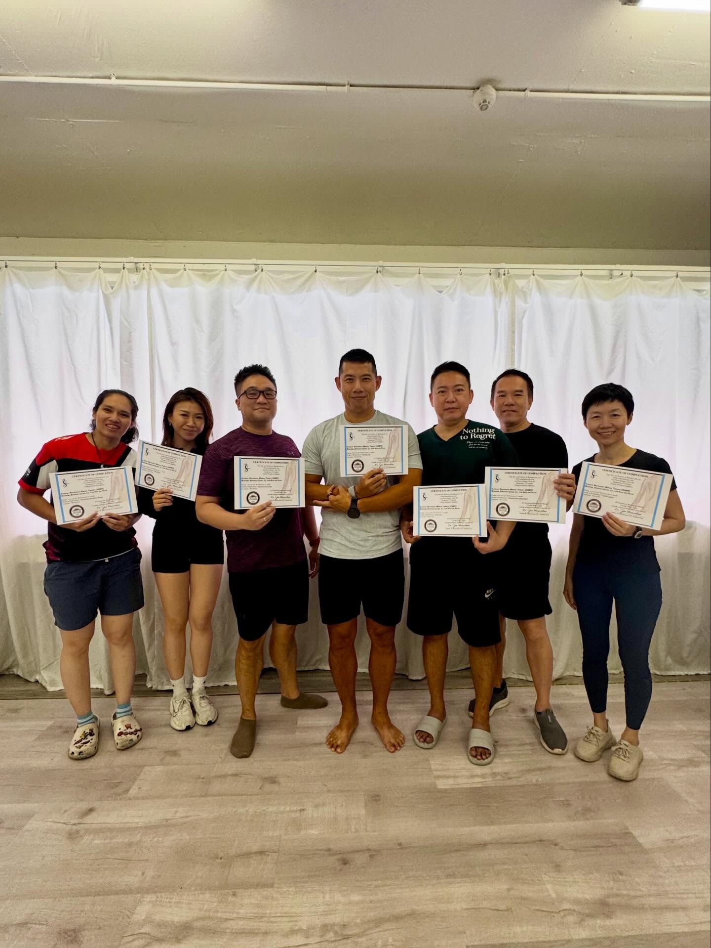 Congratulations to all participants of COMT Level 1: Lower Back & Pelvis 👏
Two intensive days of learning, hands-on practice, and clinical reasoning—well done on earning your certificate! This achievement will definitely elevate your practice and enhance your confidence as a practitioner.
Wishing you all the very best as you apply these skills to help your clients move better, feel stronger, and live pain-free. 💪✨ A very special shoutout to @drjoemuscolino for this amazing course and see you in Singapore from 5-8 September 2026! ❤️😊
#sportseducation #manualtherapy #continuingeducation #singaporefitness #healthprofessionalsSG