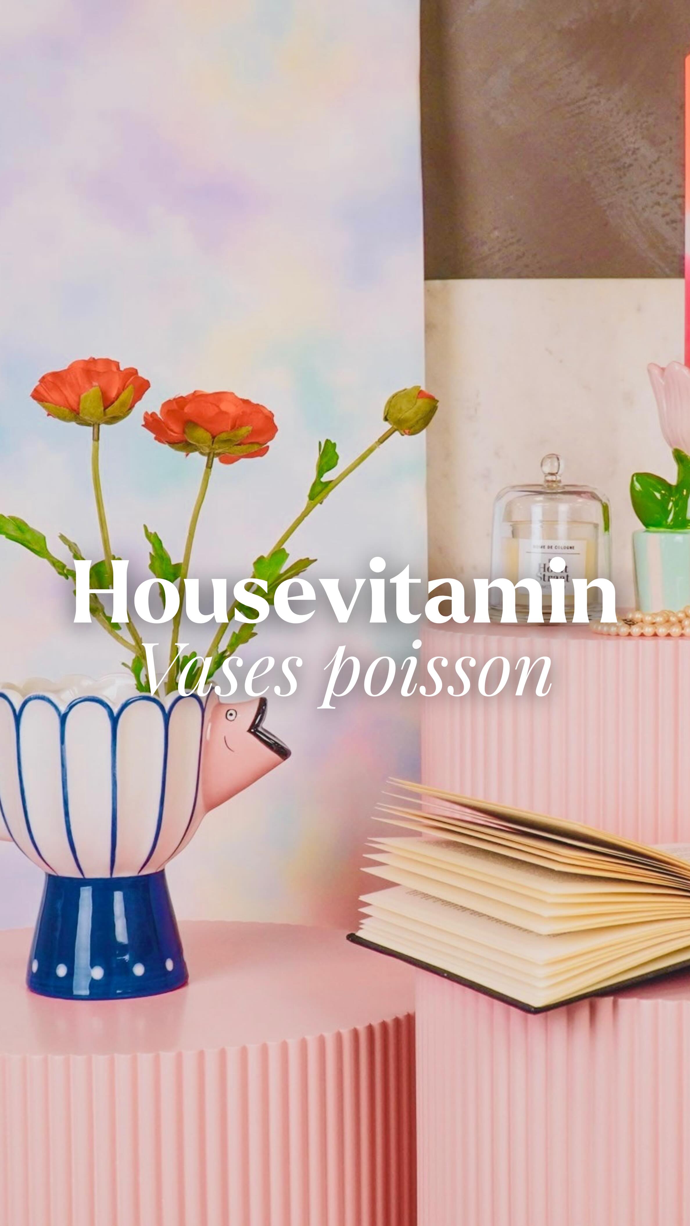 😊 « Make sure your interior makes you smile ! »
Faire en sorte que votre intérieur vous fasse sourire : telle est l’ambition de @housevitaminnl 🌈
🐟✨ Avec ces jolis cache-pots et vases poisson, la marque néerlandaise imagine des pièces pleines de fantaisie et de pep’s, pour apporter ce petit supplément de bonne humeur à vos étagères !
#shoppinglyon #conceptstorelyon #idéecadeau #vasedecor #cachepots