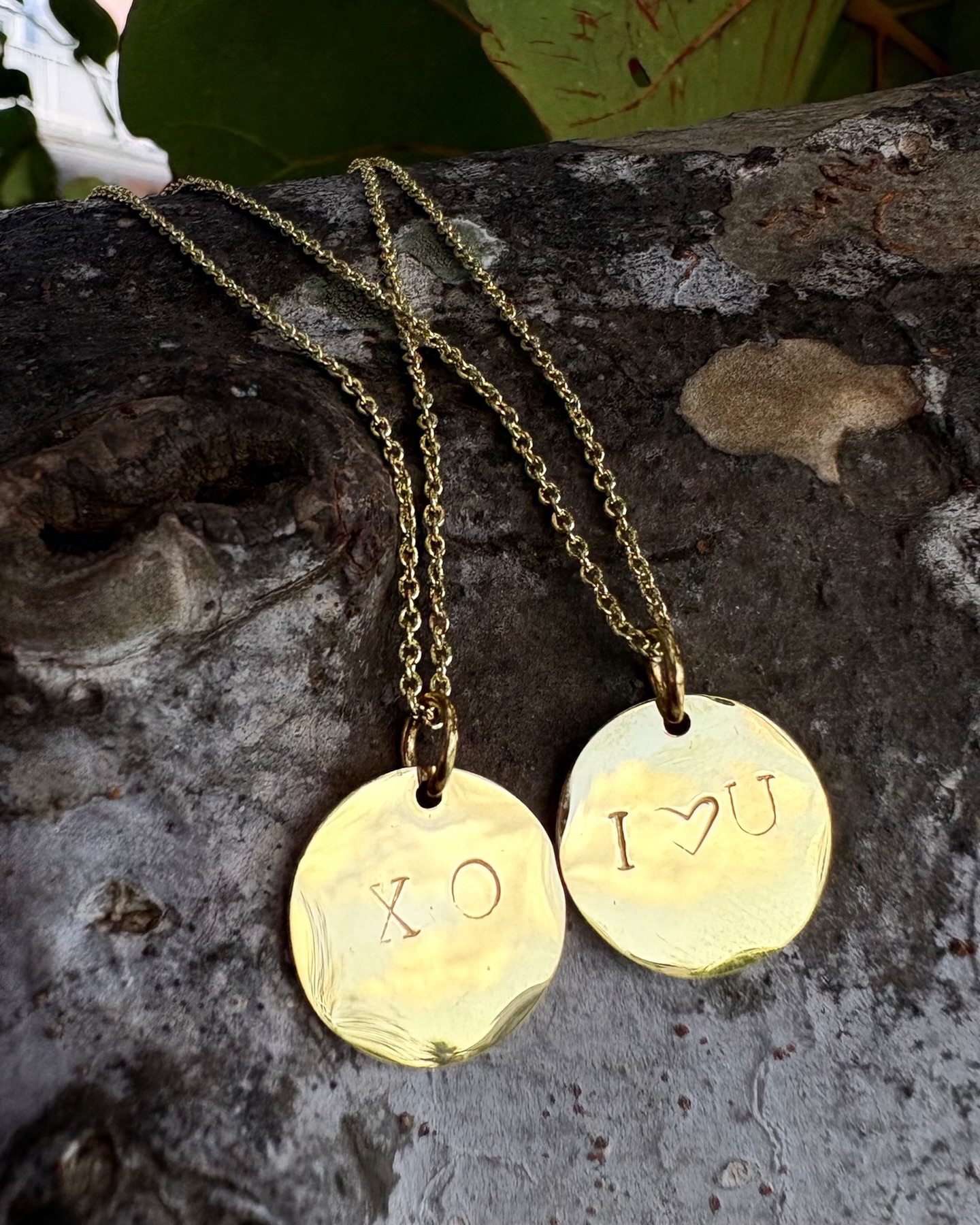 Show your love and care with Bahamourri's gorgeous new necklaces, just in time for Valentine's Day! These stunning hand-stamped gold plated pieces come with a 16in adjustable chain that perfectly sits along the collarbone. Don’t wait to spread the love!
#valentinesday #necklaces #handmadewithlove #madeinthebahamas🇧🇸