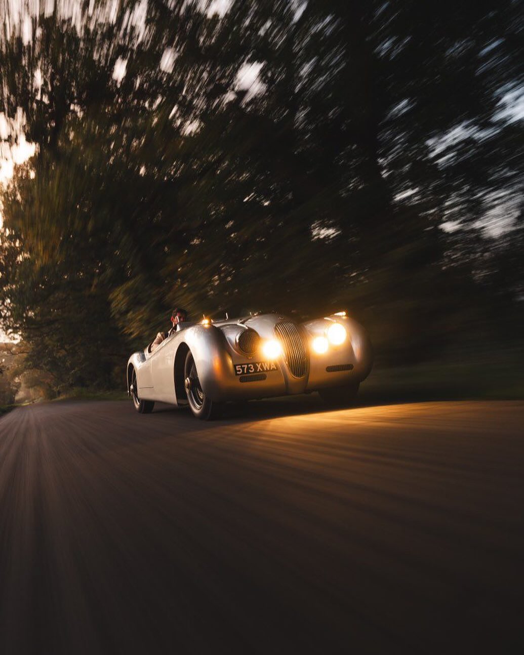 Our 1953 Jaguar XK120 lightweight was snapped by super talented photographer @jamiebuftonphoto on an autumnal evening drive. Perhaps with a slight stretch of the imagination it could be dusk on the Mulsanne straight in the ‘50’s! And just in case you thought we had a fault with a headlight that is in fact an air intake to the carbs. The car is a tribute to ‘LT1’ that Jaguar PR man Bob Berry campaigned so effectively in the 1950s. He designed the modification and achieved numerous successes with his car. If you want to know more about this special Jaguar pop over to @klasikocars website and have a read as the car is currently for sale and in their show room.
#jaguar #xk #cars #classiccars #carsforsale