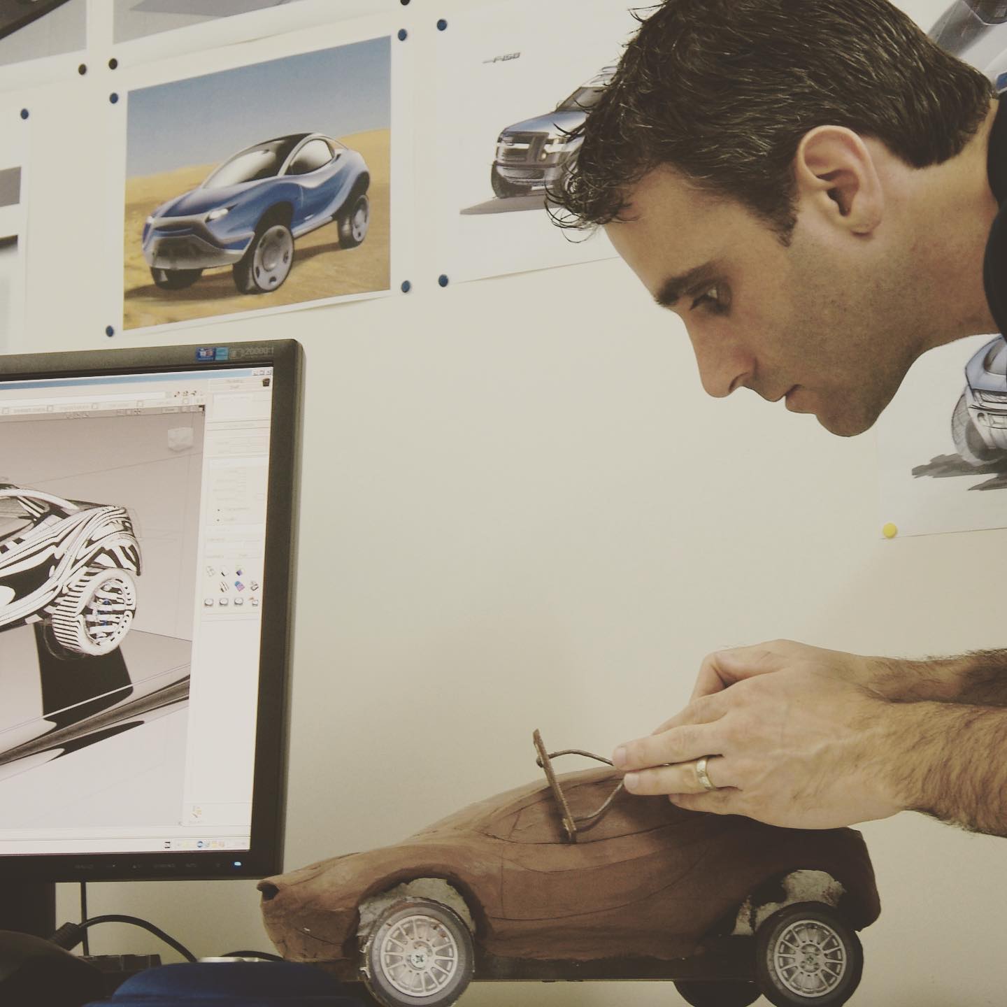 Working on a clay model back in 2009. This might be the last time I actually did this. I miss working with clay, really feeling the design in 3D as a physical object. This was a car I called Gekko, a multi-terrain sports car intended to be like a Lotus Elise that you can blast around the desert. I couldn’t make the business case work but we’re now beginning to see cars like the Porsche 911 Dakar that show there’s a market. Maybe its time has come.
.
#cardesign #cardesignstudio #cardesignclay #cardesigner #automotivedesign #transportdesign #claymodel #claymodelling #claysculpture #claysculpting #sculpture #dakar #dakarrally #sportscar #desertracing #offroad #design #nomad #baja