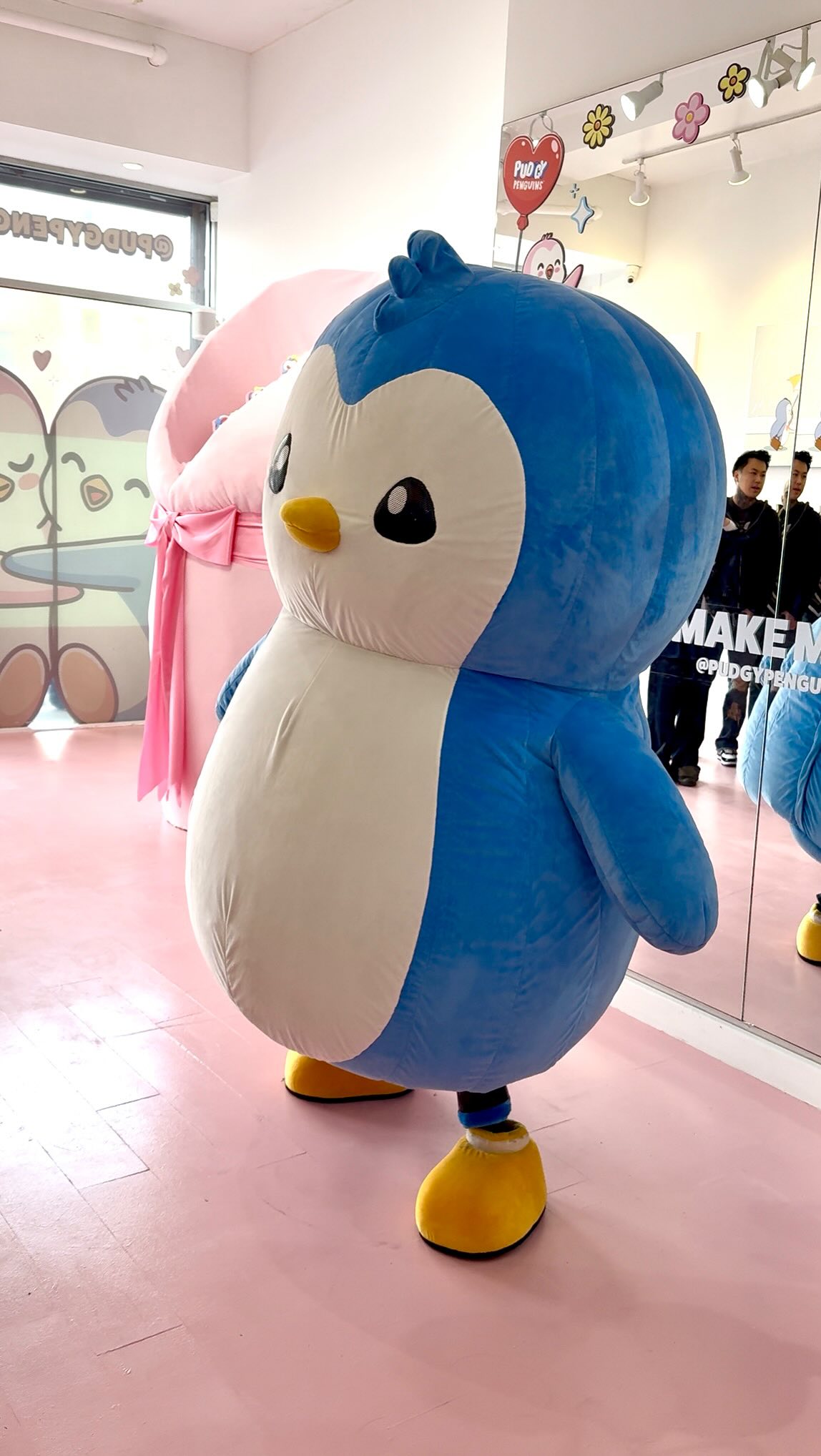 ‼️Temporary tattoos and real flash tattoos are both going to be available. We went early so they hadn’t set this up yet.
The flash tattoos (on 2/13) are pre-drawn but there will be a selection of both temporary and real options.
🐧 Pudgy Penguins Presents:
“Pudgy Petals” Valentines Pop Up
🗓️: February 12th - February 14th
⏰ 12:00pm - 6:00pm
📍: 55 Delancey St. New York, NY 10002
Thursday, February 12 - Opening Day & Party: Step outside for free matcha and treats with pre-Valentine’s Day fun inside including custom bouquets, flash tattoos, couples photo booth, and more.
Friday, February 13 - Polly’s Galentine’s: A girls’ day-to-night experience celebrating friendship, shared joy, and our favorite penguin gal.
Saturday, February 14 - Valentine’s Day Celebration: A day centered on couples, connection, and thoughtful moments of love in-store.
Additional Details:
🐧💐 Plush Bouquet (their viral sold-out product will be back in stock only for the pop up)
IRL photo ops
🌈 Aura photography & readings
💘 Flash / couples tattoos
🍵 Specialty drinks, matcha & treats
🎁 Surprise moments throughout the weekend
#popupgirlsnyc #freenyc #pudgypenguins #galentines #nycdatenight