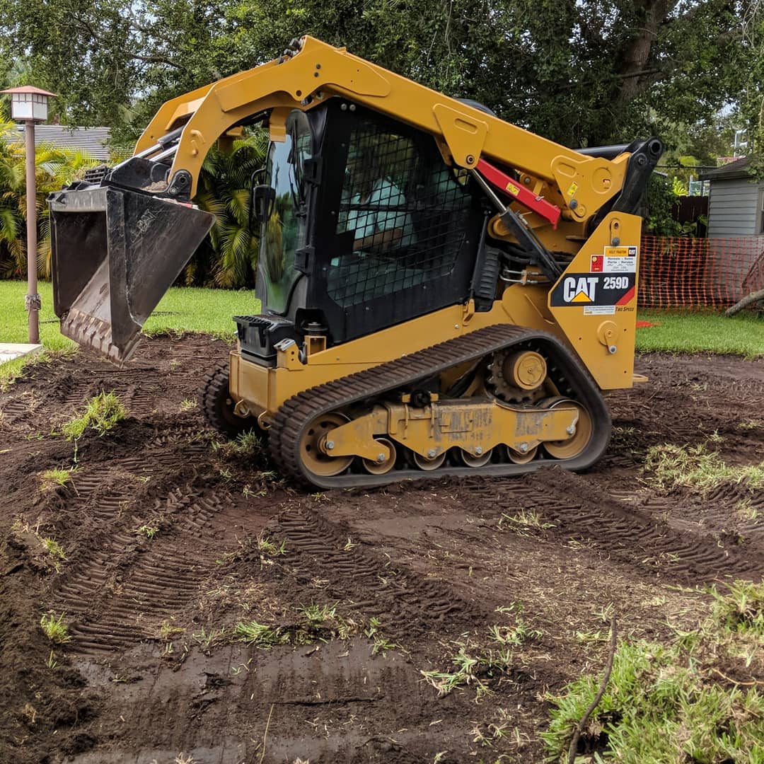 Beginning site work on a 1,000 sq.ft. addition.
#miamibuilders #miamiconstruction #addition #remodel #contractorlife