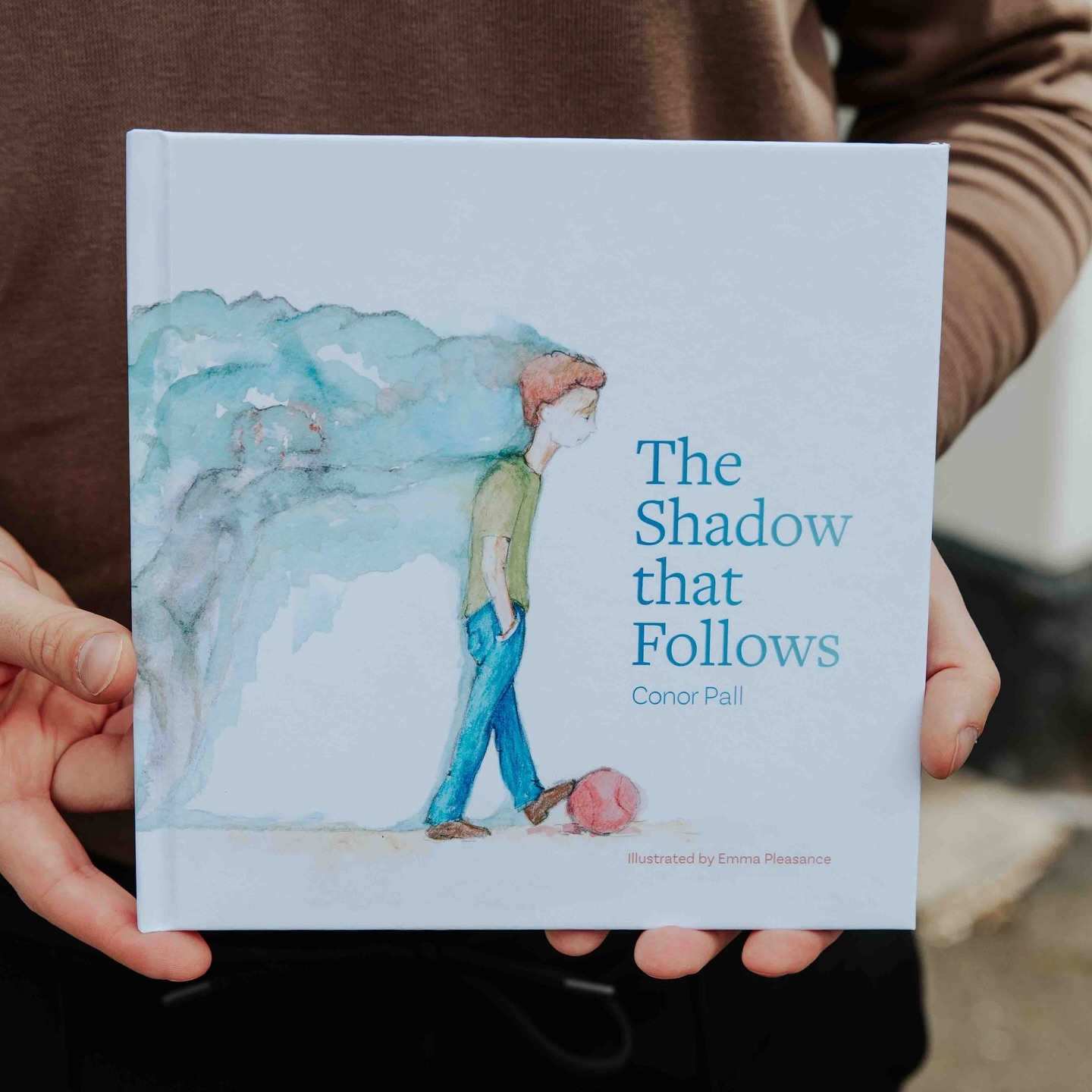 When I wrote ‘The Shadow that Follows’, I thought about all the children who, like me, have lived with The Shadow that is family violence.
I remember the constant fear. The feeling that no matter what I did, my family and I would never feel safe.
No child should ever have to grow up feeling that way.
This book is for them. It’s for every child who needs hope, who needs to know their life can and should be free from fear.
That’s why this story matters so much to me. It’s what I needed to hear when I was a kid.
Help me get the book to those who need it - it can be purchased via the link in my bio. 💜
#familyviolence #survivor