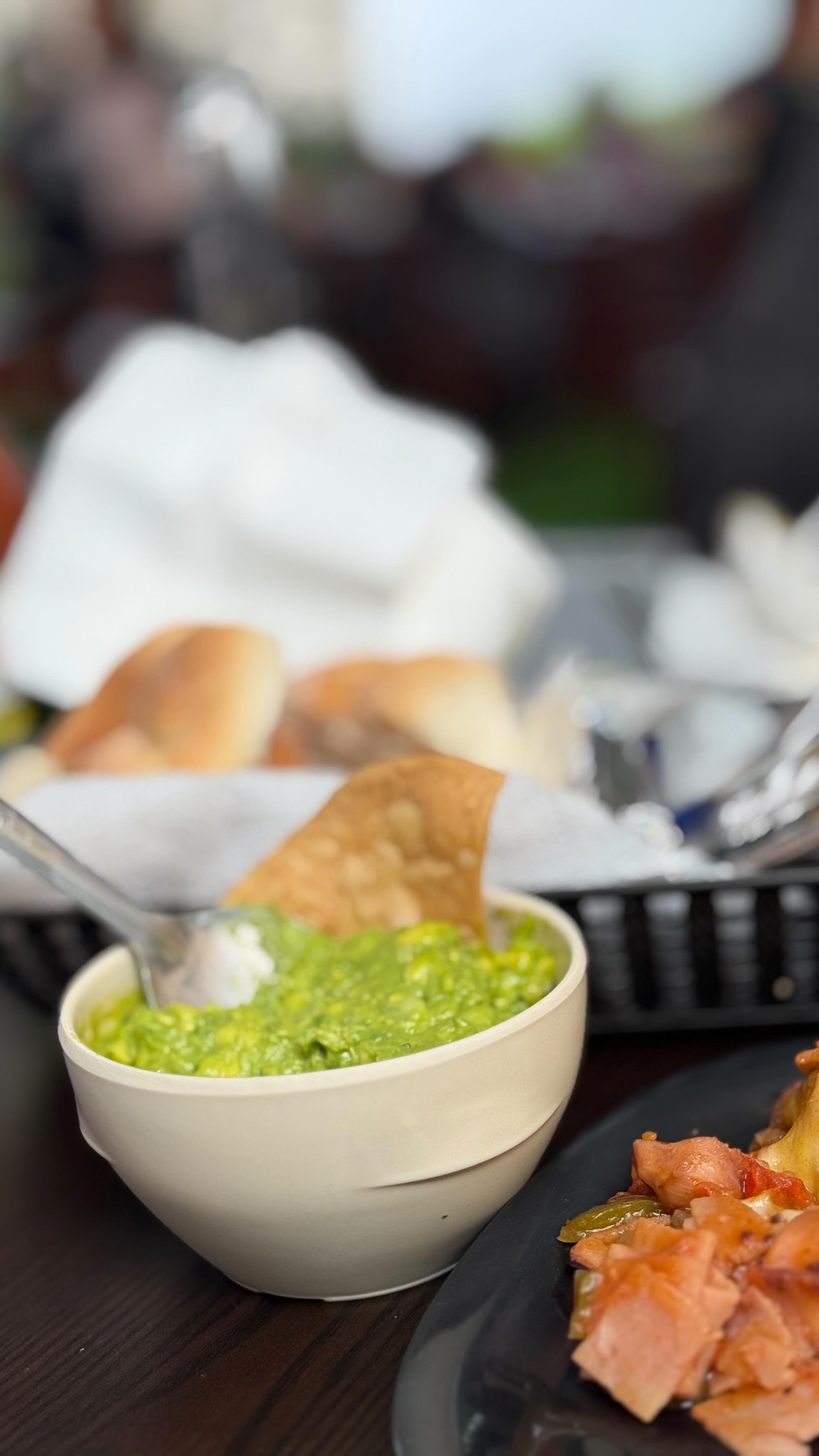 Mariscos frescos, guacamole y bebidas preparadas… así sabe @starfish.marisqueria 🥑🦐
Donde varios de sus platillos están preparados con el sabor de @esmar_avocados. #virtuosomagazine #restaurante #mariscos