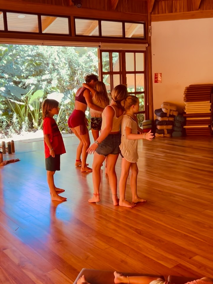 beautiful contact dance session at the awake shala ✨