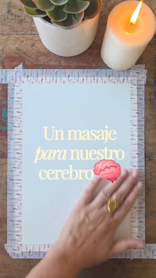 🧠🎨Un masaje para nuestro cerebro... estimulación bilateral a través del dibujo.
✨️Confía que tu cuerpo sabe hacerlo. No es necesario pensar. Solo sentie y dejarte llevar.
✨️30 minutos de este ejercicio y verás lo diferente que se siente después🤍
¿Te animas a probar?
🫂
#ejercicio #mindfulness #arteterapia #neurociencia