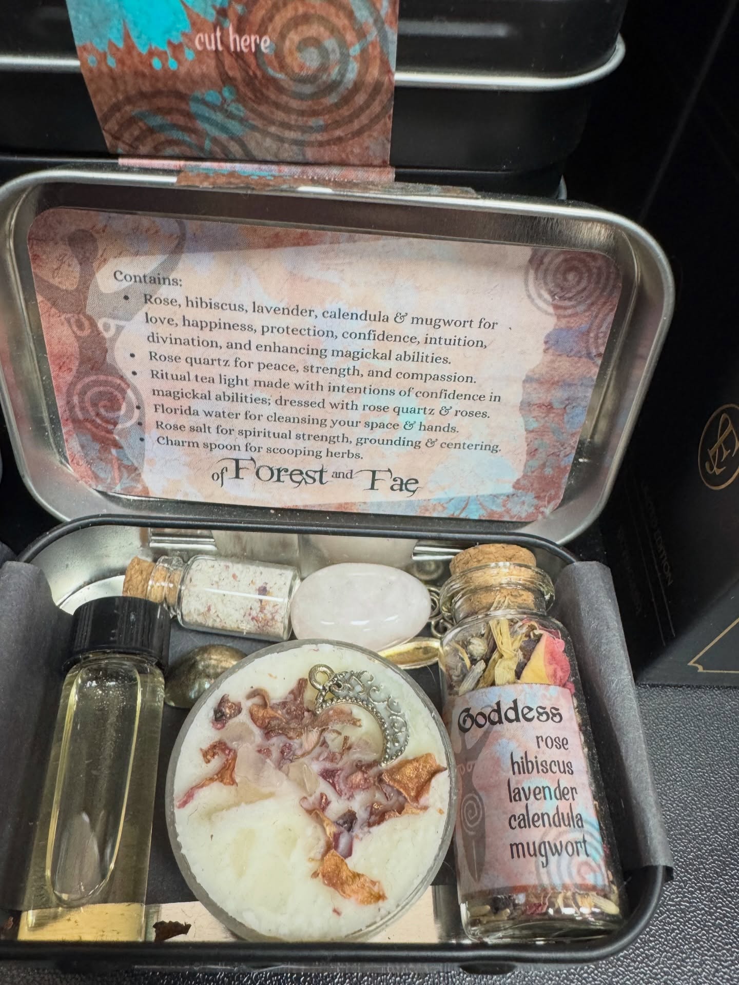 Our new store on the avenue is ready for Valentines Day! @lucero_astral 85-19 Jamaica Ave. Enter on the side street!