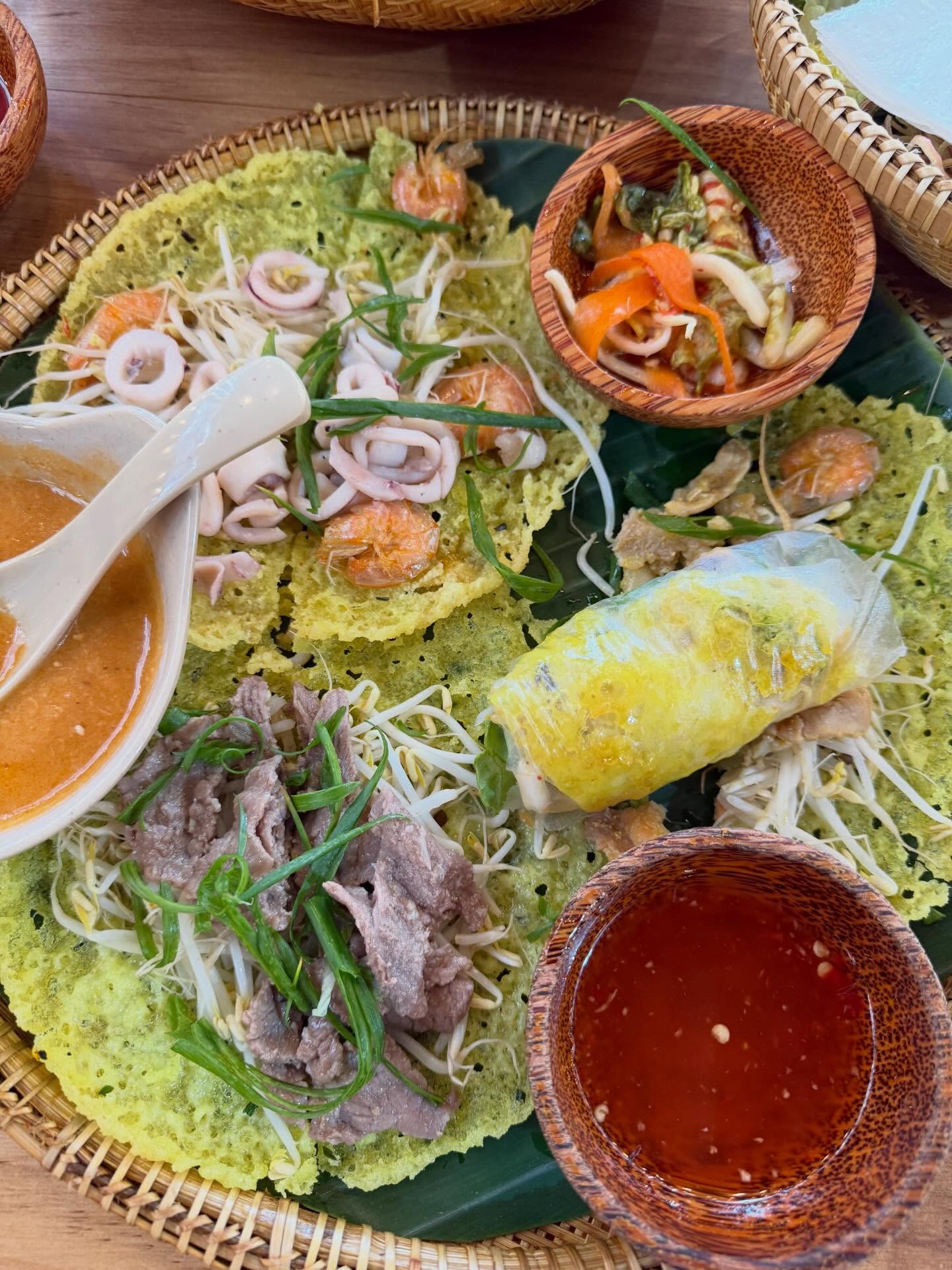 I. Am. So. Full. Food in Da Nang, Vietnam is 🤤
What’s your favorite cuisine?
#mortgageguytravelstheworld #travelwithcole #digitalnomad #travelblogger #vietnam