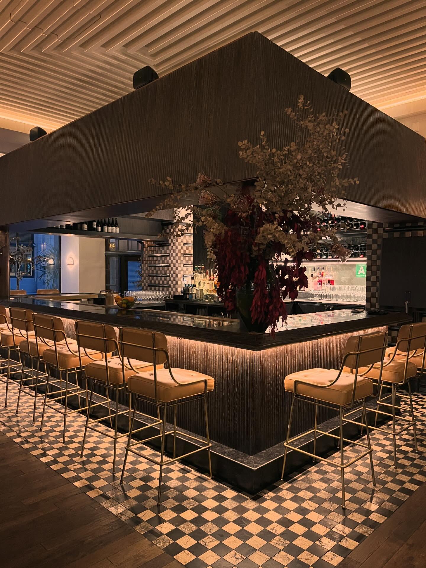 What a great week in LA! Thank you @alisdesignplus @downtownlaproper @theofficialcanfaik @globalhospitalitytalk @themaybournebh for the gold mine of information and inspiration 😎🌴