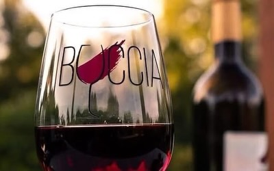 Buccia’s is a boutique family winery and bed and breakfast. Offering fine wines, beer, cocktails, tasty bites, a laid-back tasting room, live music, rustic lodging, and special events.
Reopening for the season on February 13th for their 9th year of Peace, Love and Wine!
Buccia’s now has a selection of beers and a few cocktails available in addition to our award-winning estate wines!
Here’s the lineup for this weekend:
🎤 SATURDAY - celebrating LOVE with a Valentine’s performance by Freshwater Jazz from 6-9
🎸 SUNDAY - Tyler Gancos makes his Buccia debut from 2-5
Winter Hours:
Friday 12-9
Saturday 12-9
Sunday 12-6
📍518 Gore Rd.
Conneaut, OH 44030
☎️440-593-5976
Follow them on Facebook:
https://www.facebook.com/www.bucciavineyard/
Or visit:
https://bucciavineyards.com/
#visitconneautoh #bucciavineyard #buccia #conneautohio #winery