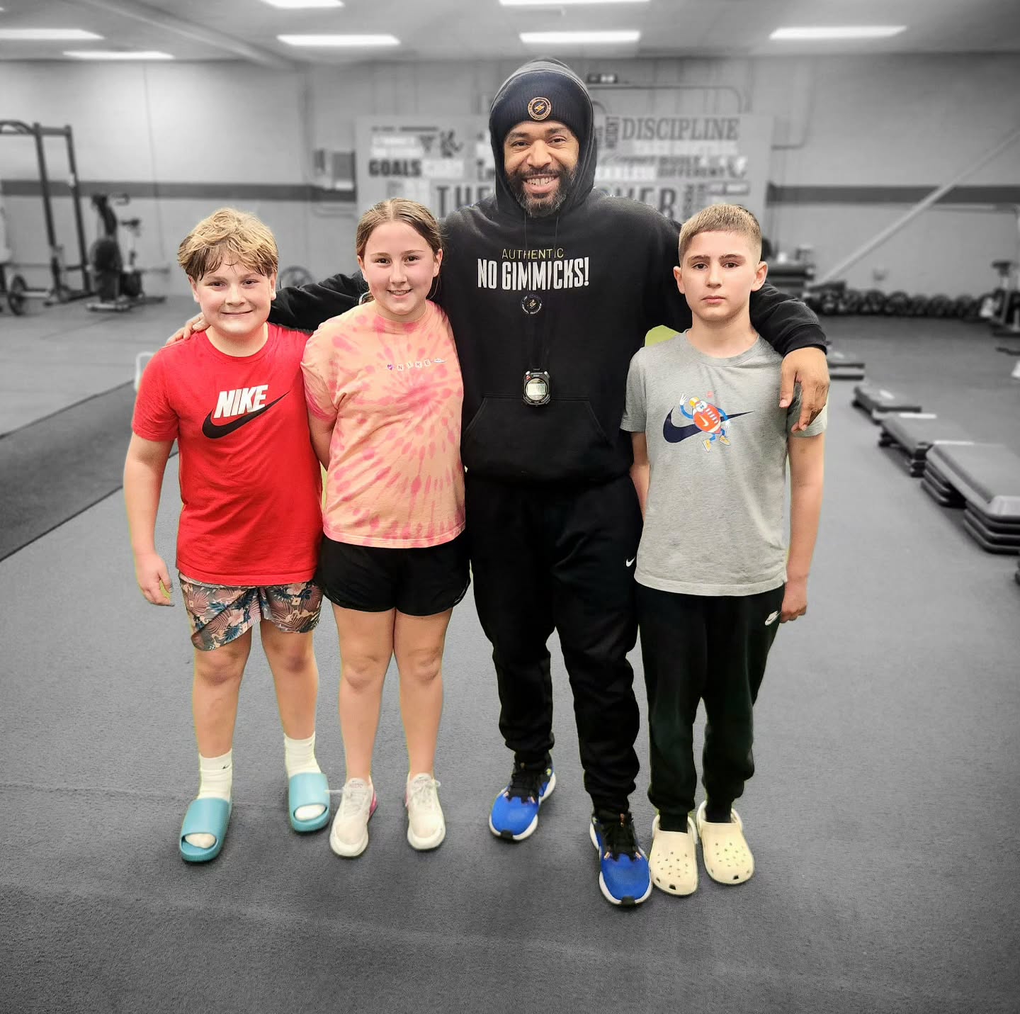 This is the hardest working group I have. They are dedicated and motivated to be better. Keep grinding 💪🏽 💯 🎯
#JDSP #jdspeedperformance #speedtrainer #sportsperformance TheFixer ItsJustDifferent