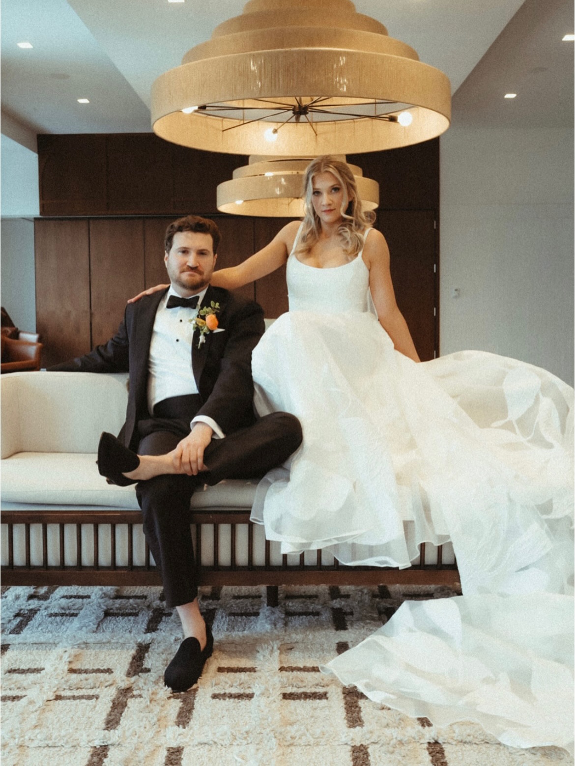 Julie & Michael 🖤
Photographer: @jonathanallisonphotography
Venue: @shipsoftheseaevents
Florist: @heyjudeflorals
Rentals: @amazingeventrentals
Band: @emeraldempireband
Transportation: @goelitesavannahtravel
HMU: @royalmakeupandhair
Planners: US
#savannahweddings #georgiaweddingplanner #lowcountrywedding #weddingphotography #fallweddings