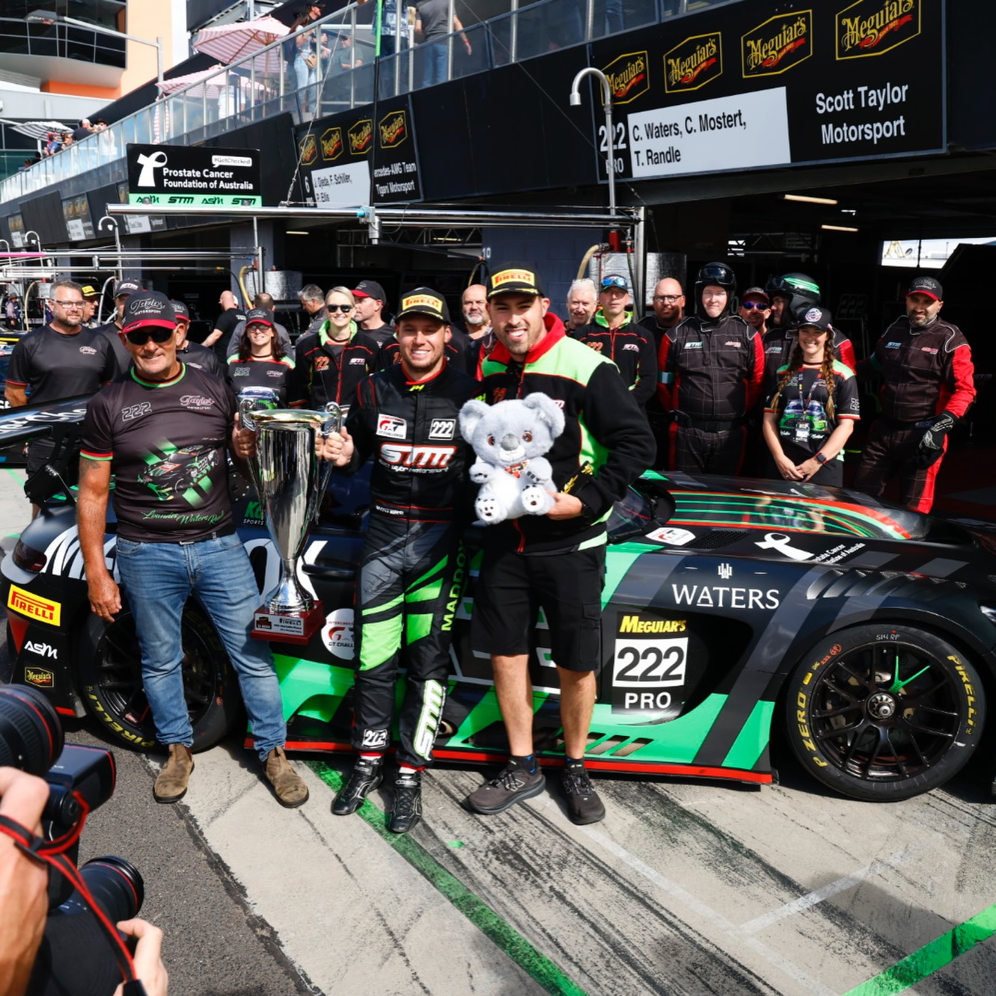 Wow, what a lap @cam_waters !! ๐
We will be starting on POLE for the Bathurst 12 hour tomorrow ๐ช
Massive thanks to @scotttaylormoto and @ashsewardmsport , bring on Sunday ๐