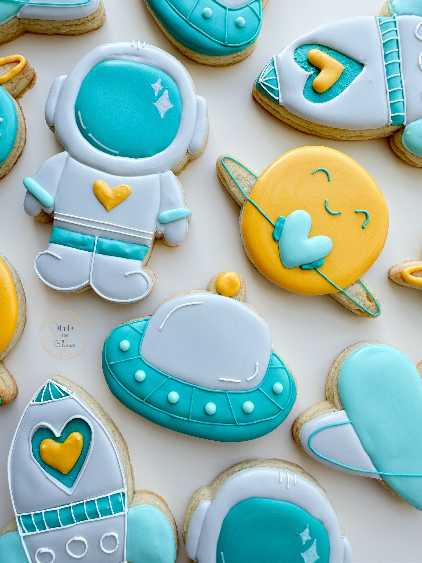 💗 Love is the strongest gravity there is. 👨🚀💫 Sending out good vibes to everyone navigating their own little corner of the universe. Keep looking up!
#loveisstrongerthanhate #keepyourheadup #spacecookies #delawarecookies #lovecookies