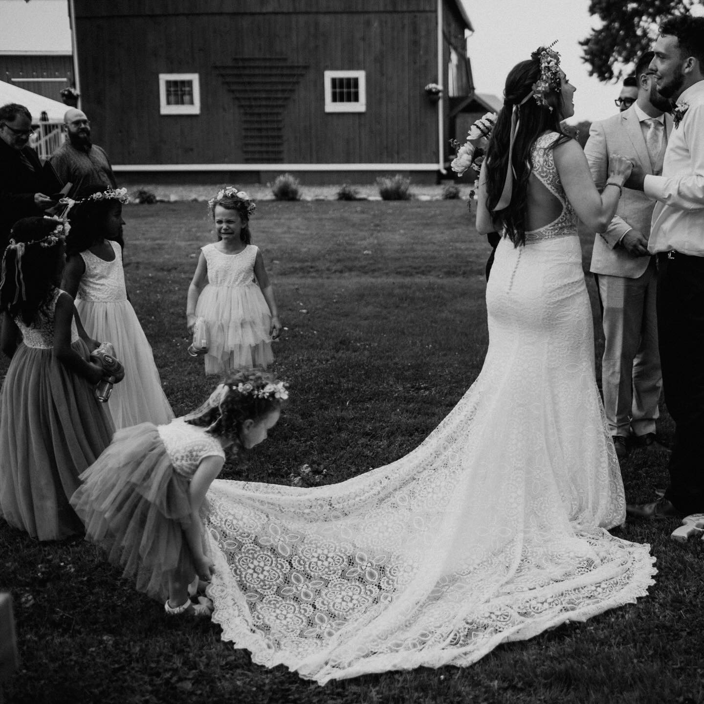 Candid moments are truly just the best part of a wedding day, and the best part of a wedding gallery. My approach is always fly on the wall, finding the littlest moments you didn’t even know were happening, the fleeting sweetness you didn’t even know you wanted captured.
This kind of photo to me is what it’s all about.