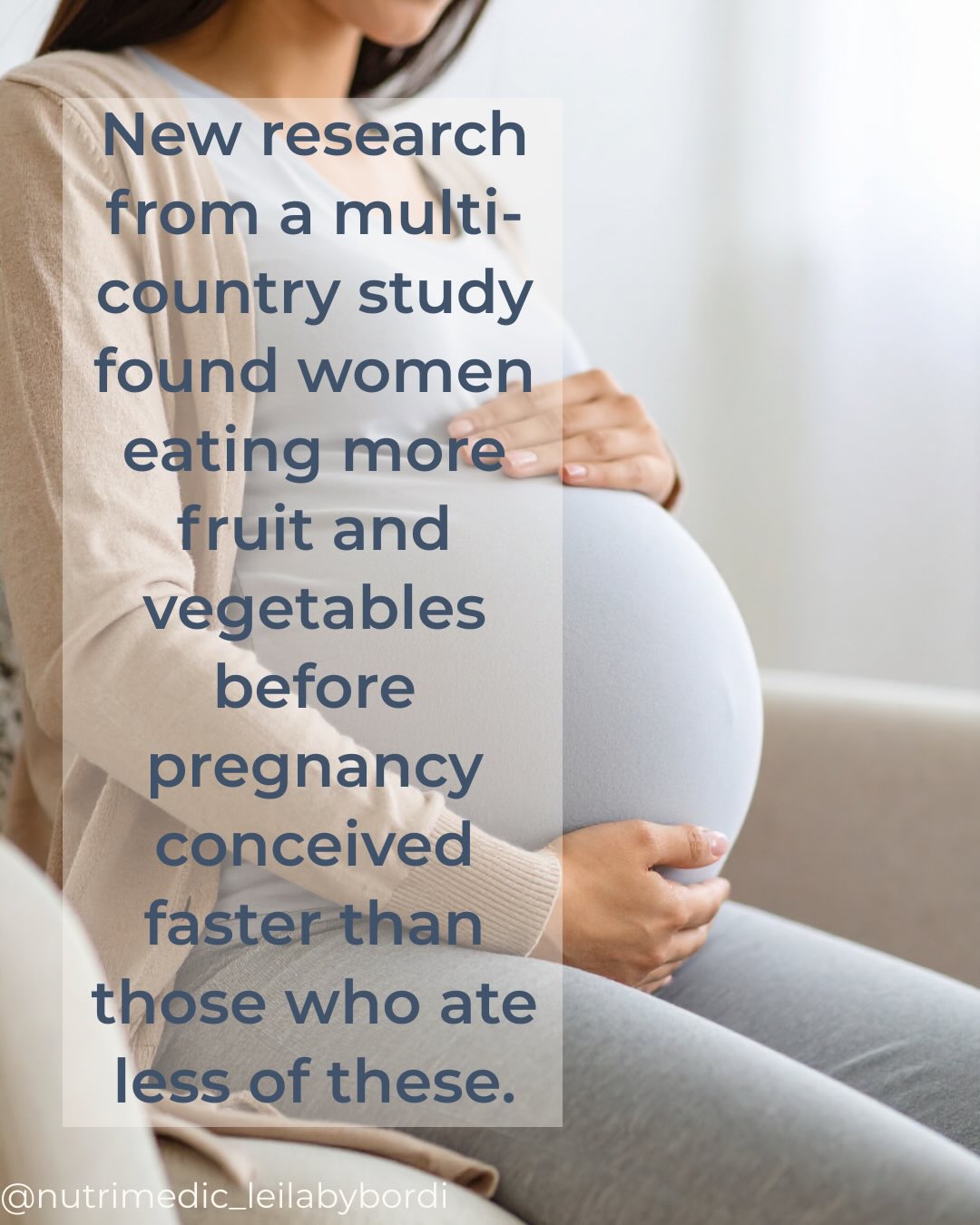🥦 Eating well before pregnancy might help women conceive faster! 🤰
New research from the multi-country NiPPeR study found that women who followed a diet rich in vegetables, fruits and nuts before trying for a baby tended to get pregnant sooner and had a higher chance of conceiving within a year compared with those who ate less of these foods and more Fried potatoes, Processed meat and Sweetened beverages.
🫛 Key takeaways
• A “Vegetables, Fruits & Nuts” dietary pattern was linked with shorter time-to-conception (TTC).
• Women in the highest adherence group had a noticeably greater likelihood of pregnancy within 12 months than those with the lowest.
• This association was especially strong in populations with lower habitual intake of plant foods.
🌱 Bottom line: A high fruit/veg/nuts eating pattern before conception may support fertility and help shorten the time it takes to conceive.
Source: https://link.springer.com/article/10.1186/s12937-026-01283-0
There is so much that can be done preconception to optimise mothers (and fathers) health with nutrition
#fertilitynutrition #preconceptionhealth #nutritionaltherapy 💕
