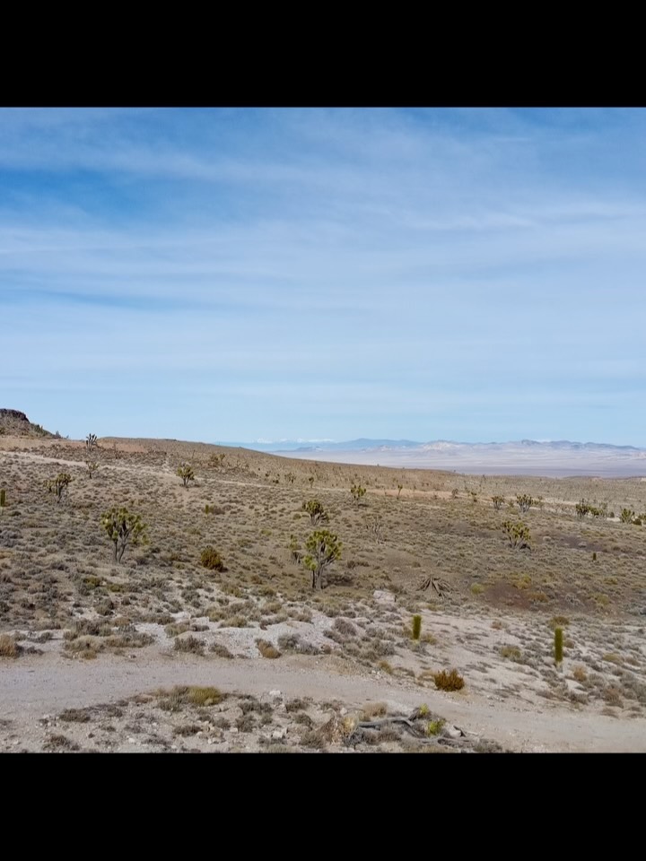 A U-Haul truck? Well we flew my plane into a small airstrip in Goldfield Nevada. It’s a semi-ghost town with 140 people. And a Uhaul dealer. Since we wanted to go out and hunt for gems, this was our only option. It worked!