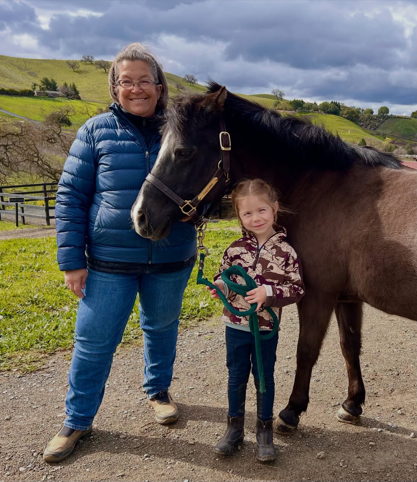 Trainer Spotlight! Kieran Dulik is the ā¤ļø behind KMT. Kieran has been known to wear many hats š©š§¢šāļø. Barn Manager, IEA guru, horse whisperer, TVC show organizer, trainer extraordinaire and carries a warm smile with a quick giggle! Thank you Kieran for wearing so many hats and taking the best care of our horses! Pic: Kieran with one of her students, Maggieš Your KMT family loves you!!!