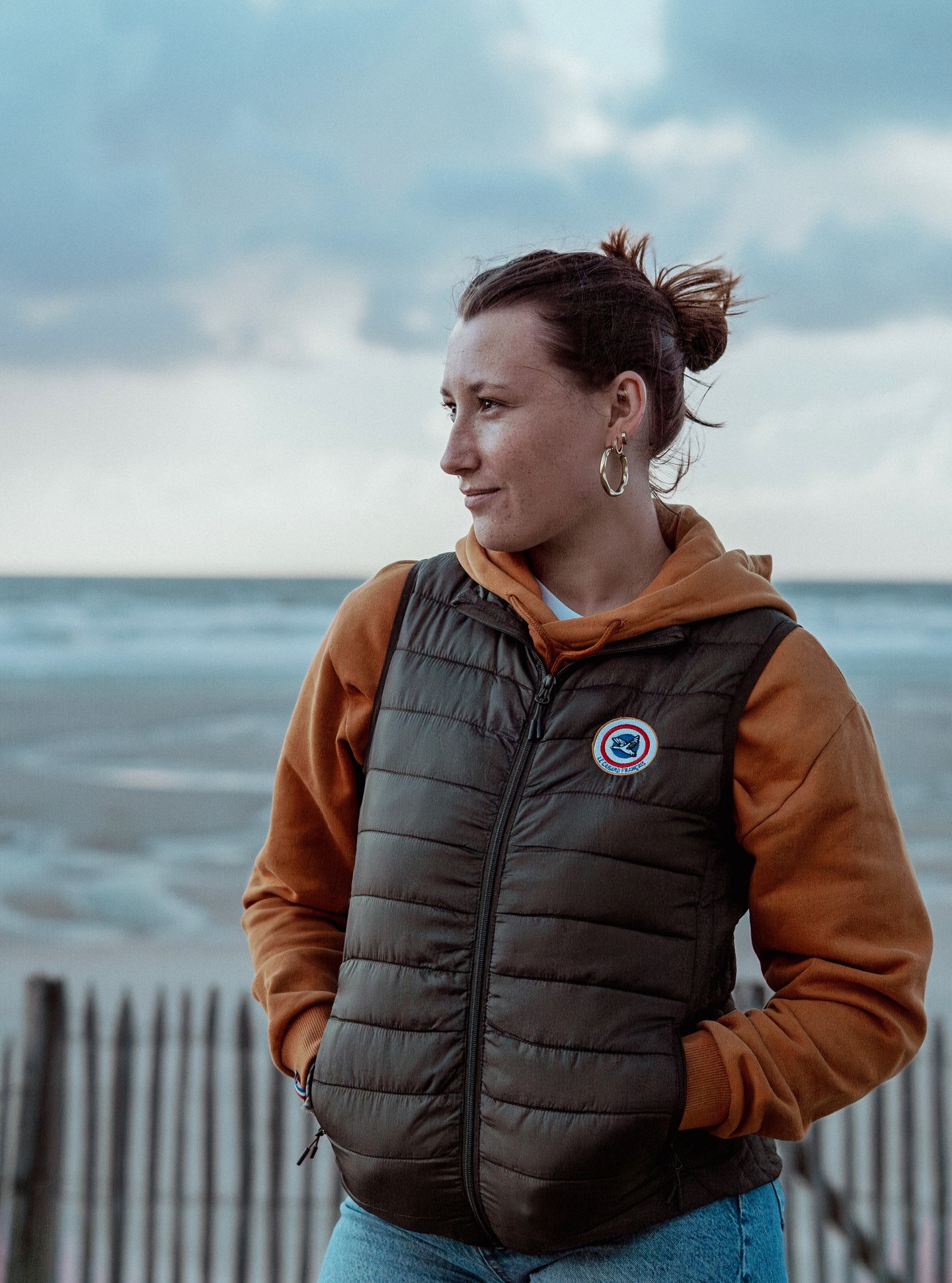 Entre terre et mer.
Des pièces pensées pour affronter le quotidien,
pas les tendances.
🌊 Inspiré du littoral
🦆 Responsable par nature
#LeCanardFrancais #EspritCôtier #ModeDurable #MarqueFrancaise #LifestyleResponsable #SlowWear #OutdoorChic #VetementsEthiques #StyleNaturel #ConsommerMieux #LookResponsable #CoteFrancaise #ModeConsciente