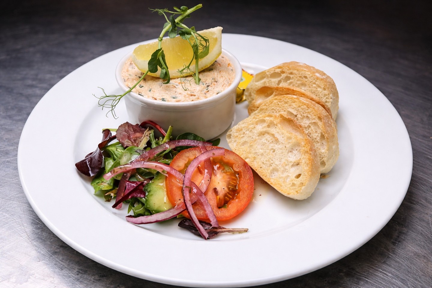A beautiful little starter on our fish board this week.
Homemade smoked mackerel pate 🐟
Catch it before it's gone.
📍 Book your table 01323749880