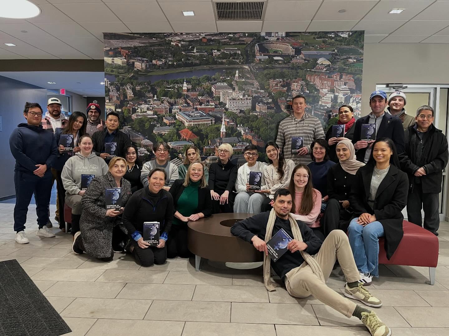 Great on campus weekend in Cambridge with students in my @harvardextension class on Leadership in War & Peace. Thanks to the students for fun and rewarding discussions and to @jess_yahn and Meghan Malloy for Zooming in to discuss leadership and the value of women in the military.