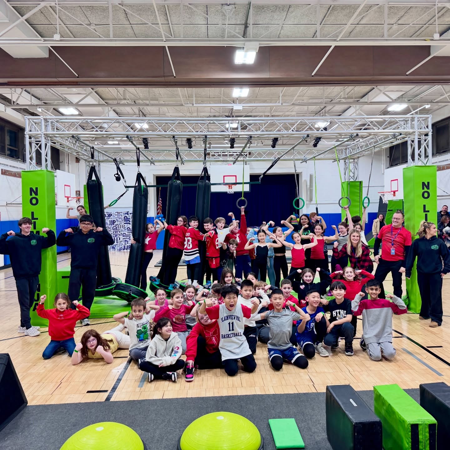 A HUGE thank you to Judy Jacobs Parkway Elementary School and @pobschools for inviting No Limit Ninja Farmingdale to bring our Mobile Ninja Course to your students! 🚌🟢
We had an absolute blast watching so many smiling faces 😄 and sweaty ninjas 💦 take on the obstacles, cheer each other on, and push their limits. The energy in the room was incredible! 🙌
Schools, PTA’s, camps, and organizations — if you’re looking to bring high-energy fun, fitness, and teamwork to your students, let us bring the ninja experience to YOU! 💥
Visit our website for more information and booking details! 🌐
FarmingdaleNinja.com/MobileEvents
#NoLimitNinjaFarmingdale #MobileNinjaCourse #SchoolEvents #PlainviewNY #NinjaStrong 💚💪