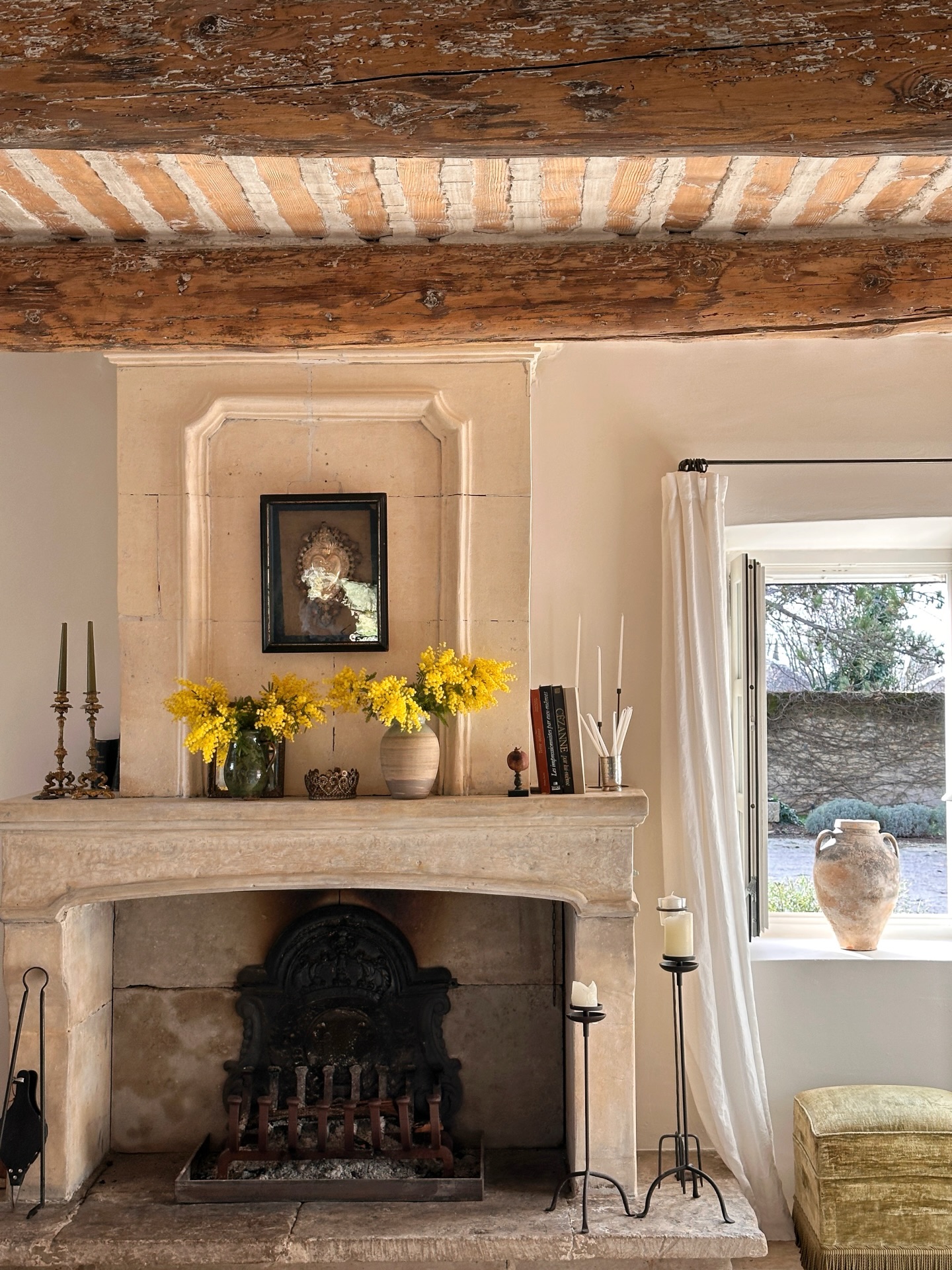 Signs of Spring at home with some fresh mimosa cut from the tree this afternoon. I feel myself coming out of hibernation and self healing š