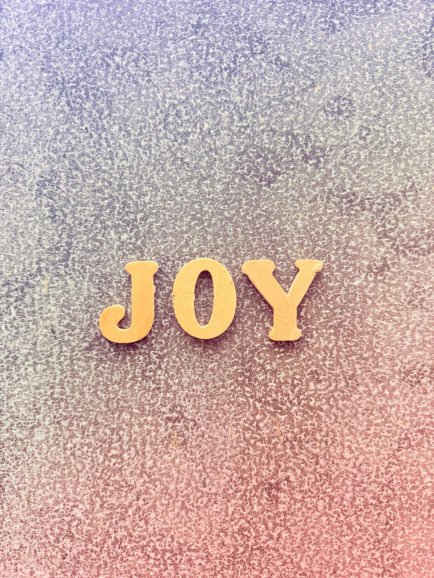 ln the coming months we’re bringing JOY Studio to @eat_this_experimental_foodbar
We’ll have a soft start in February, in March we’ll be adding some extra classes to the schedule🤸
I’ve always loved walking the entrepreneurial path with my best friends. Somehow they create a safe space, an honest mirror and a critical voice when needed. They also happen to be incredibly talented teachers in life and on the mat🚀
So, Charlie @charlymirkolini and I would like to invite you to our last pop-up location before we move into a permanent space in a couple of months, our biggest project so far. (Sint-Amandsberg, we’re coming for you, for real🫶)
Find us on Mondays and Tuesdays as we take over Eat This; from Wednesday to Saturday you can enjoy some fine wine and dining over here 🍴
JOY Studio remains a home for our wonderful community, a place to move with intention, to pause with presence and to connect with yourself and with others. Preferably with a big smile on your face, although I must say Charlie makes the better jokes!😅
Full schedule, link in bio 🙏