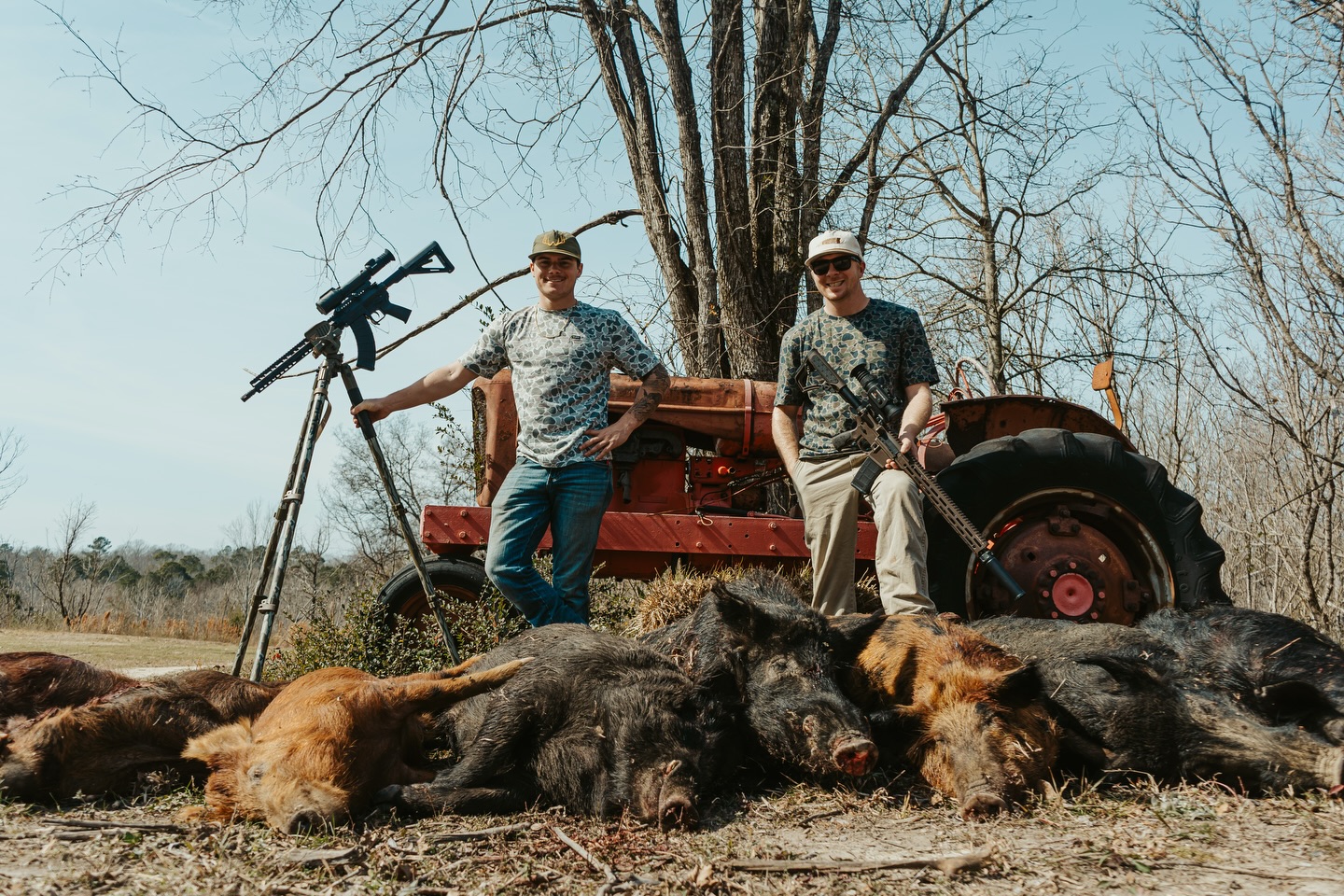 We came prepared. They didn’t. 🐗👎🏼
Check out the new spring gear at the link in our bio👆🏽!
•
•
•
#explore #thermalhunting #hoghunting #fieldstone #trend