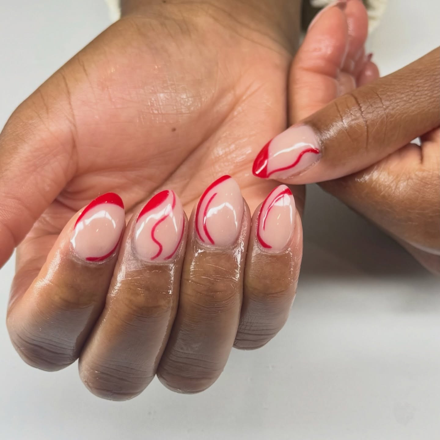 ❤️✨ Love is in the details ✨❤️
These soft nude + red swirl nails are giving romantic, classy, and unforgettable 😍💅🏽
Perfect for date night, Galentine’s, or treating yourself this Valentine’s Day 💌
📲 Book your Valentine’s set now before slots are gone!
Because your nails deserve a love story too 💕
#ValentinesNails #almondnails #NailGoals #brownsugarnailspa #ValentineReady