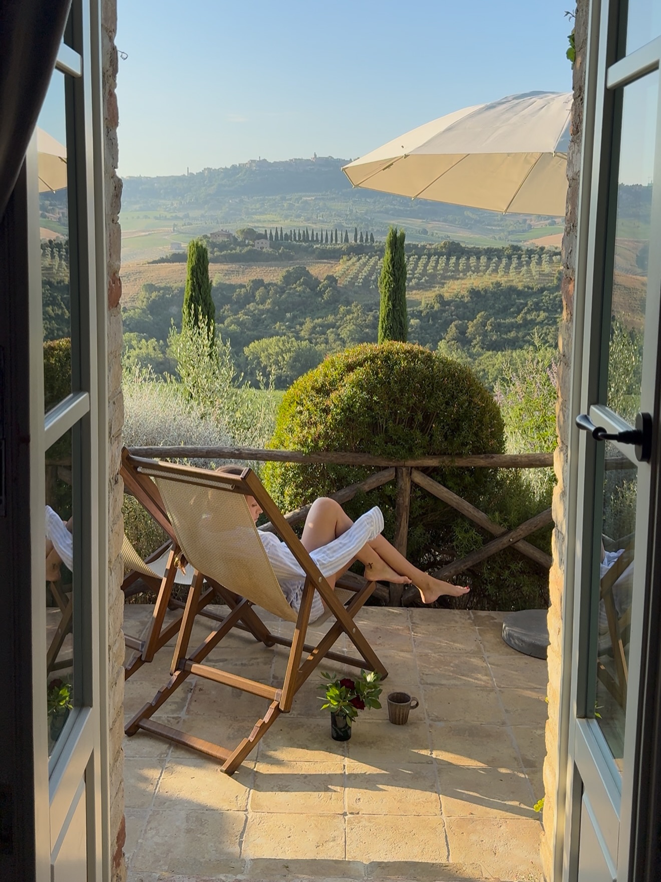 good morning from the countryside 🌞🍃 @lupaia
.
.
#igitalia #italiancountryside #italiansummer #igtoscana #igitaly