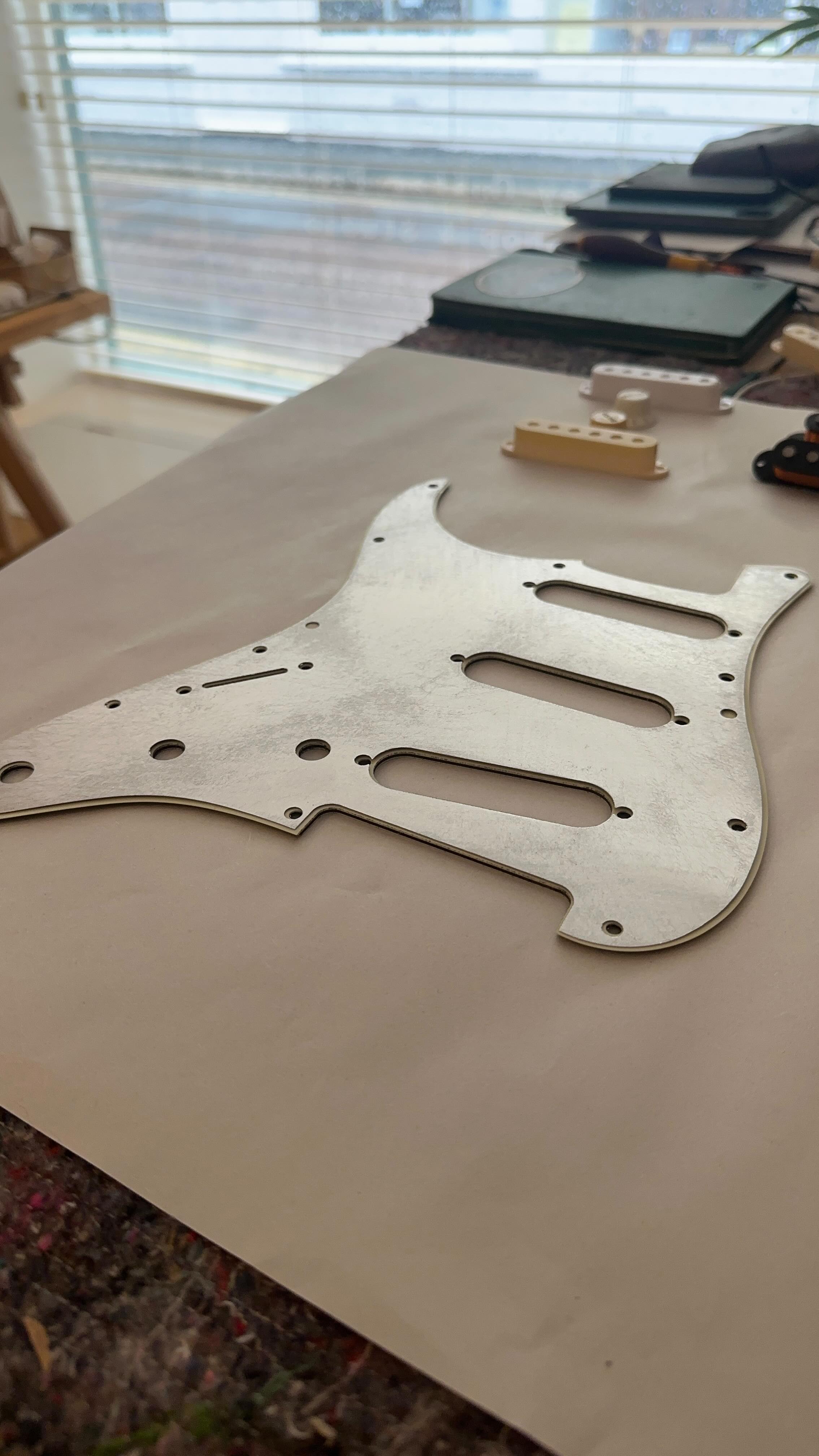 Aluminium grounding shield live on mfguitarproducts.com for just £10 right now!
Paired perfectly with our vintage pickguard, click the link ‘VINTAGE GUARD’ in this video to find out more information about those ⚡️