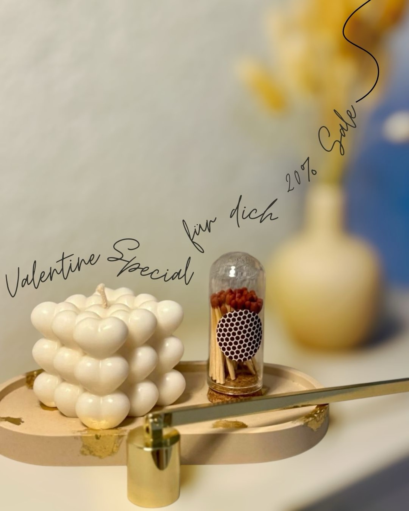 Weil wahre Liebe in den Details steckt ✨
Dieses Geschenkset wurde mit Hingabe handgefertigt – für deine bessere Hälfte. 😉🥰
♥️ Kerze in Herzoptik
✨ Tray mit Blattgold verziert
🤍 Edler Kerzenlöscher
🔥 Zündhölzer im Glas
Jetzt 20% Valentinstags-Rabatt sichern. 💌
#laviaatelier #valentinstagsüberraschung #valentinstagsgeschenk