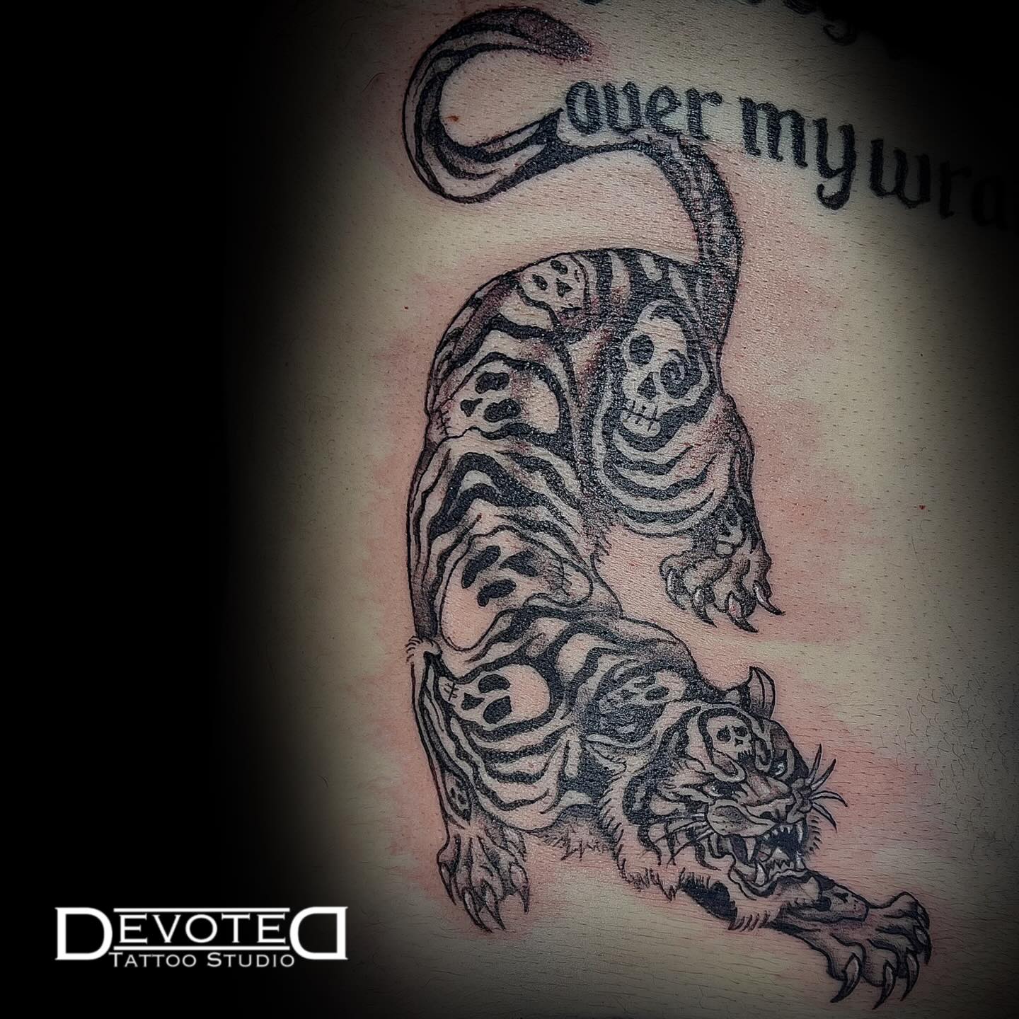 The moment this Artist walked into Devoted, we knew she was going to be great.
We are proud of our Artists.
We are honored to have such a Talented Roster.
This tattoo definitely wasn’t a walk in the park and Miranda absolutely crushed it.
Tattoo by Miranda — @mirandatats
📍 Devoted Tattoo Studio | Flagler County’s Premier Tattoo Destination
Walk-ins welcome • Booking available through DM!
#DevotedTattooStudio #DevotedTattoo #FlaglerCounty #PalmCoast #tattoo