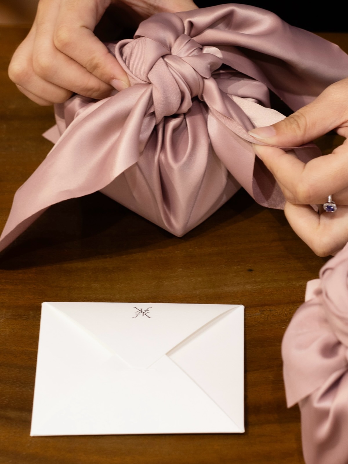 Counting down to Valentine’s Day ✨ A little time left to find something meaningful—chosen with intention, wrapped with care.
From now until 15 February, enjoy complimentary Furoshiki-style gift wrapping with every purchase.
Discover your Valentine’s gift in-store with us 💝